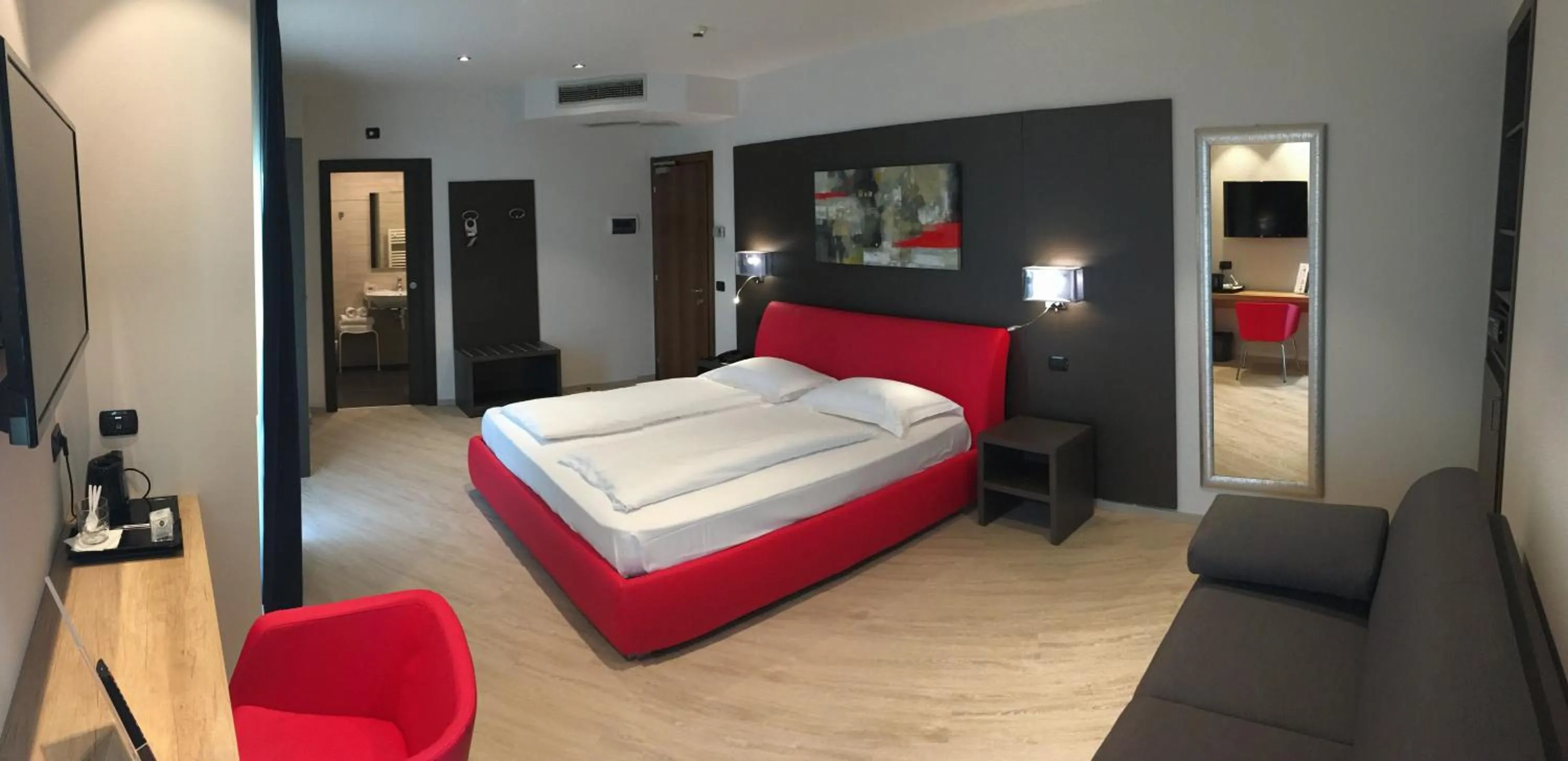 Photo of the whole room, Bed in Hotel Villa Rosa