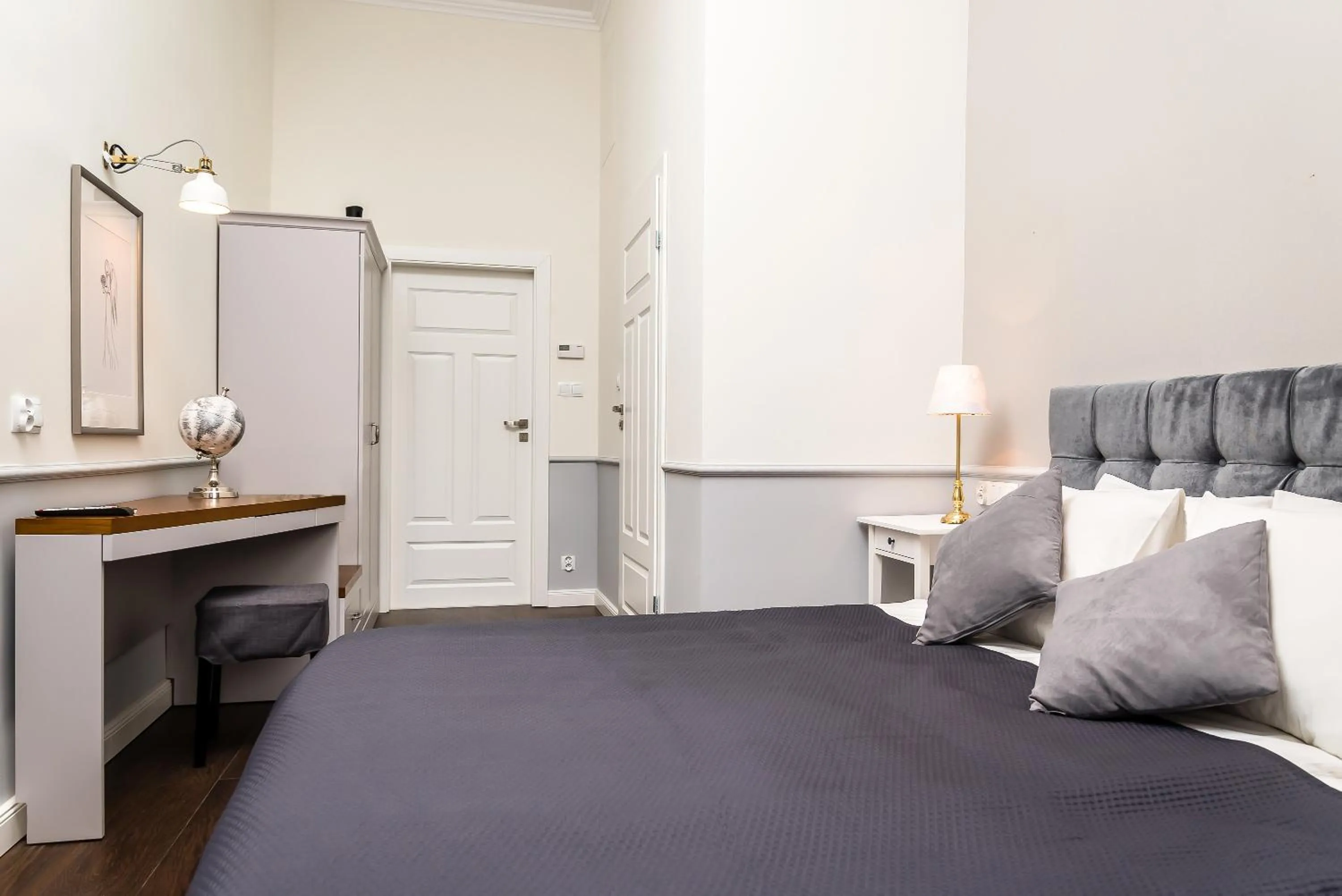 Bed in Angel House Aparthotel