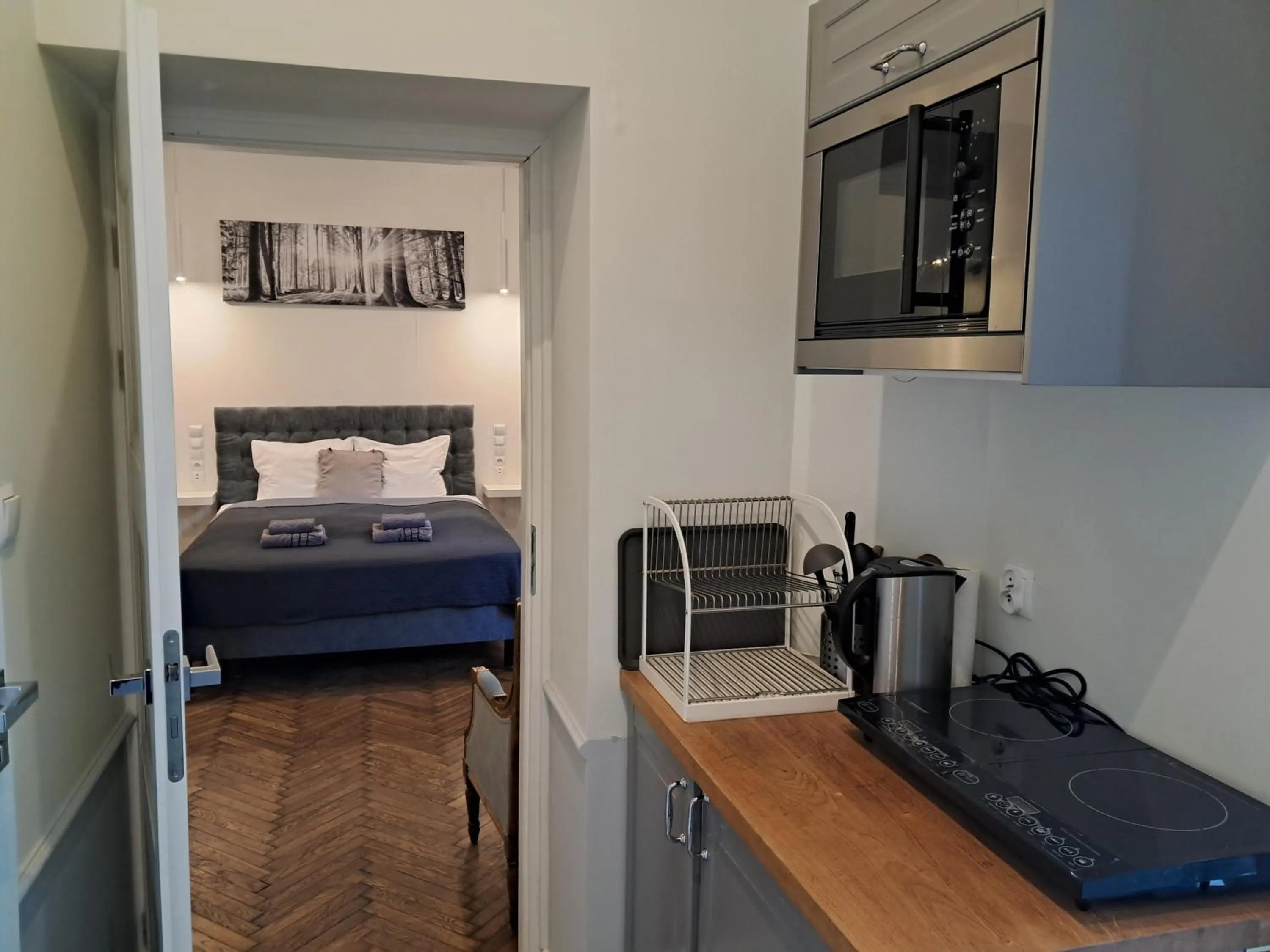 Kitchen or kitchenette in Angel House Aparthotel