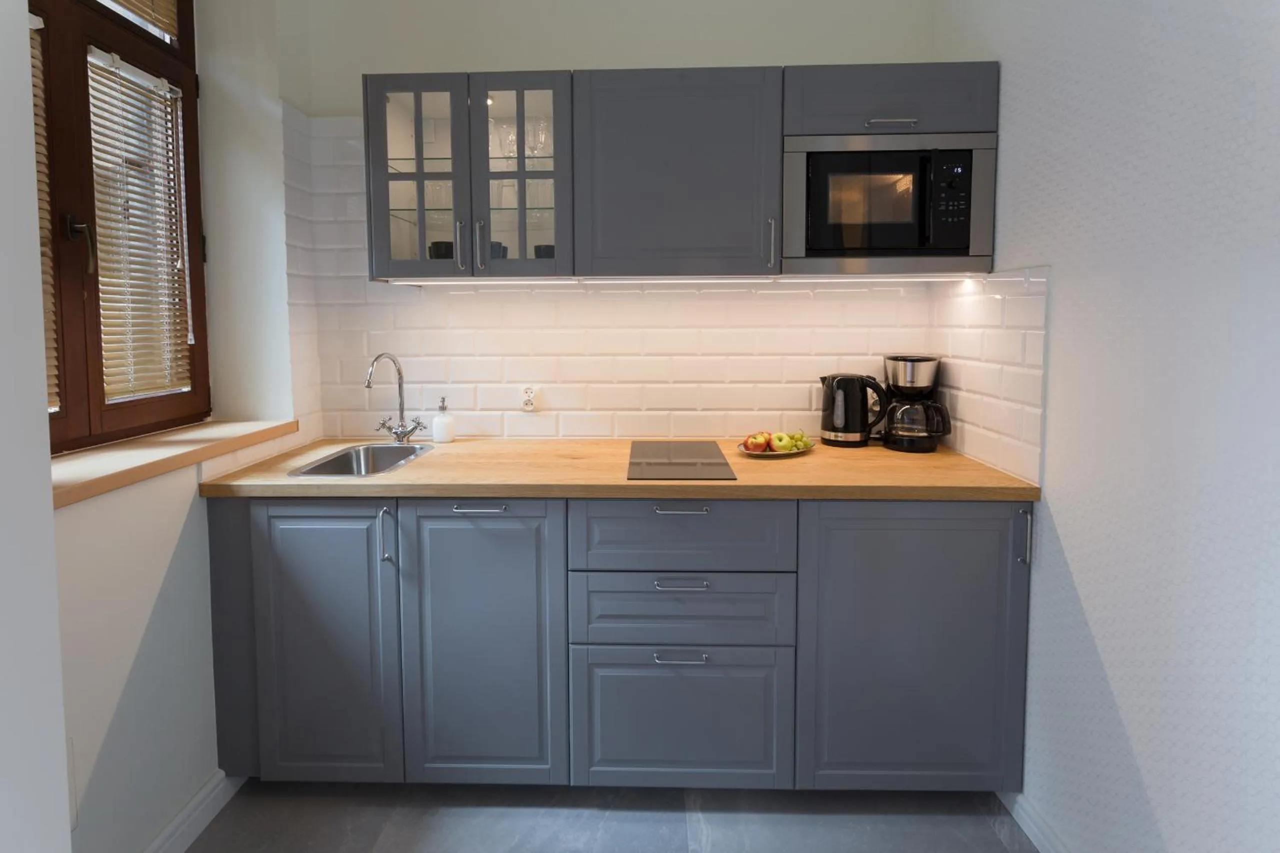 Kitchen or kitchenette in Angel House Aparthotel