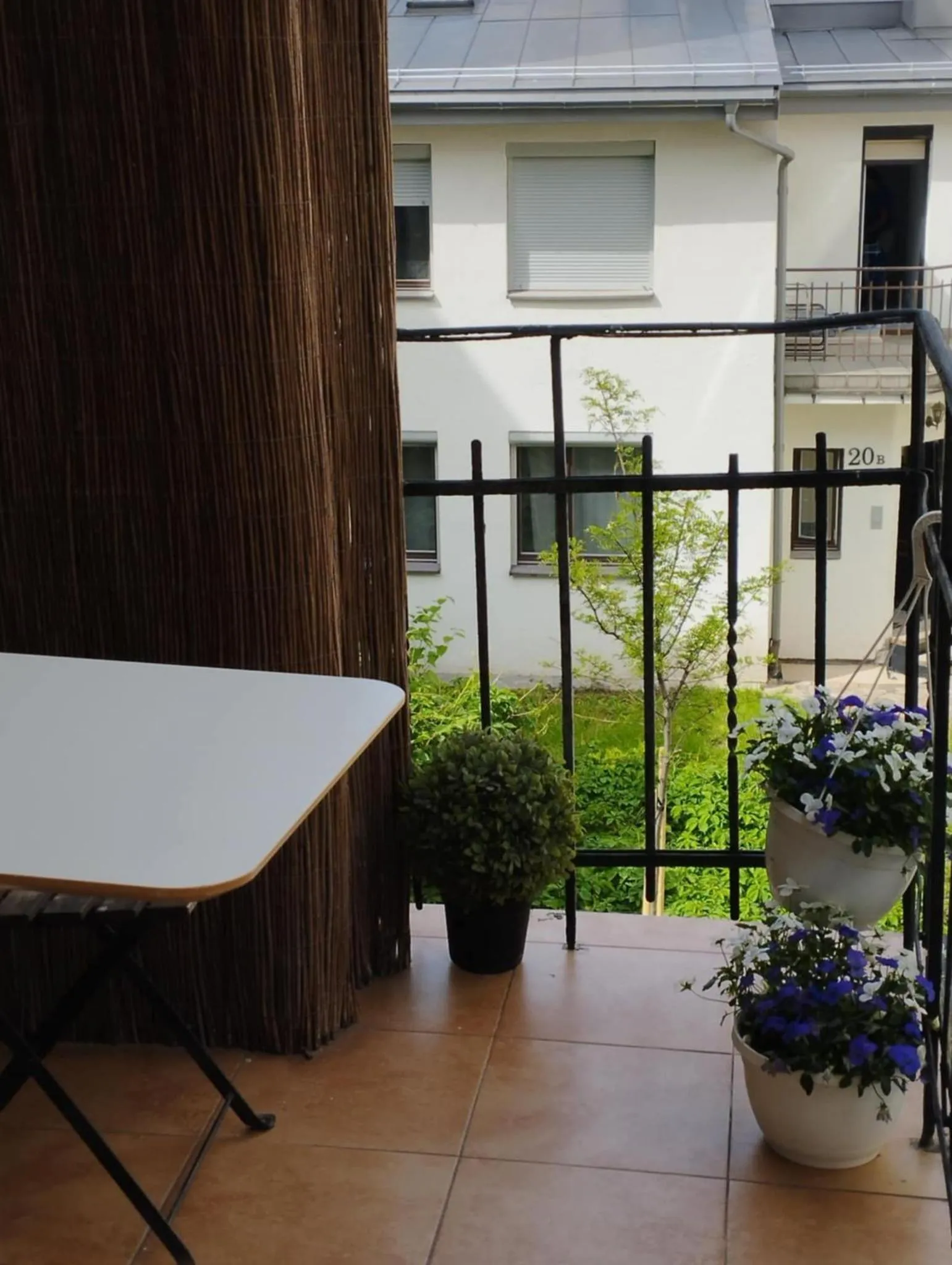 Balcony/Terrace in Angel House Aparthotel