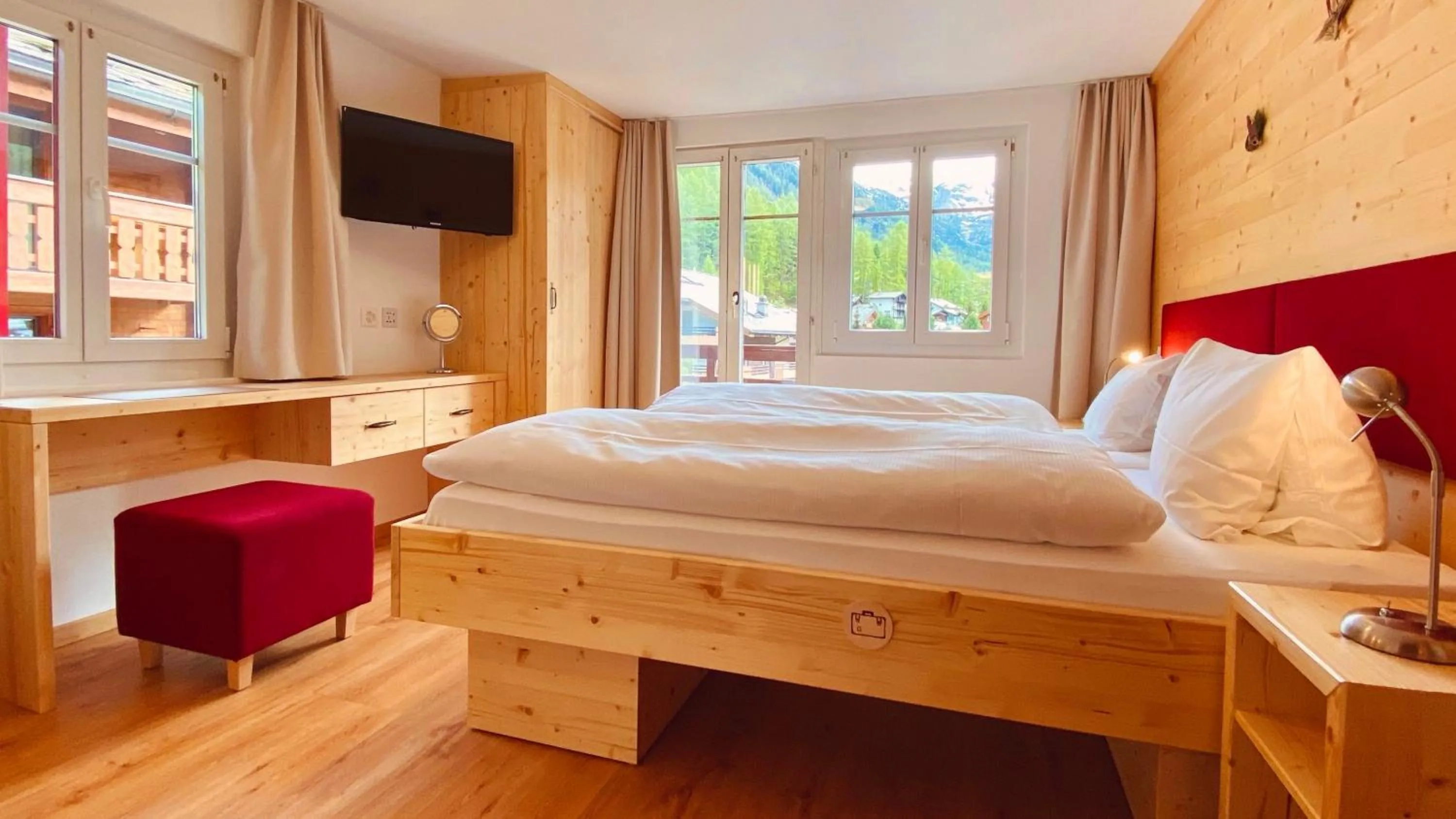 Balcony/Terrace, Bed in Hotel Capricorn