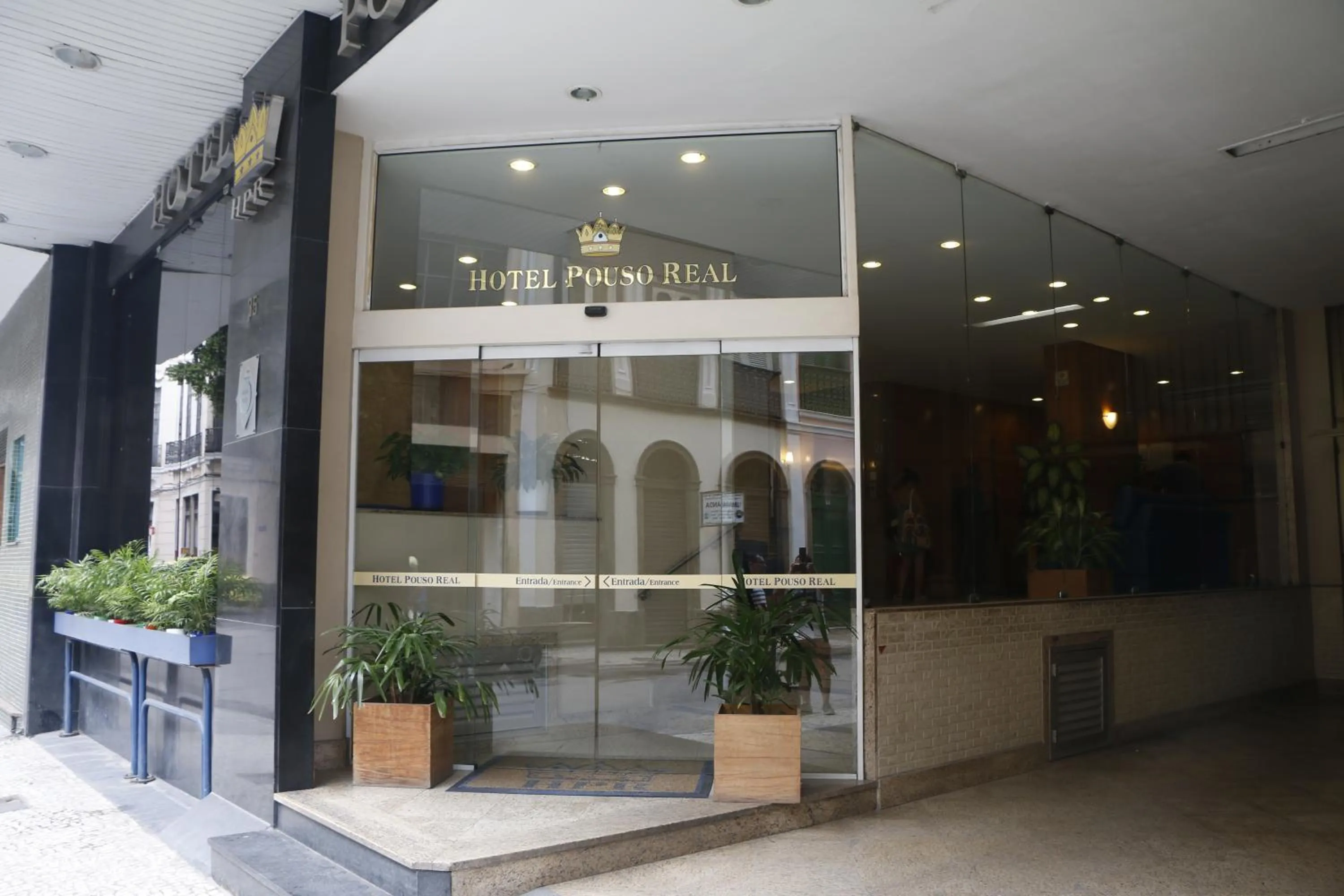 Facade/Entrance in Atlantico Lapa