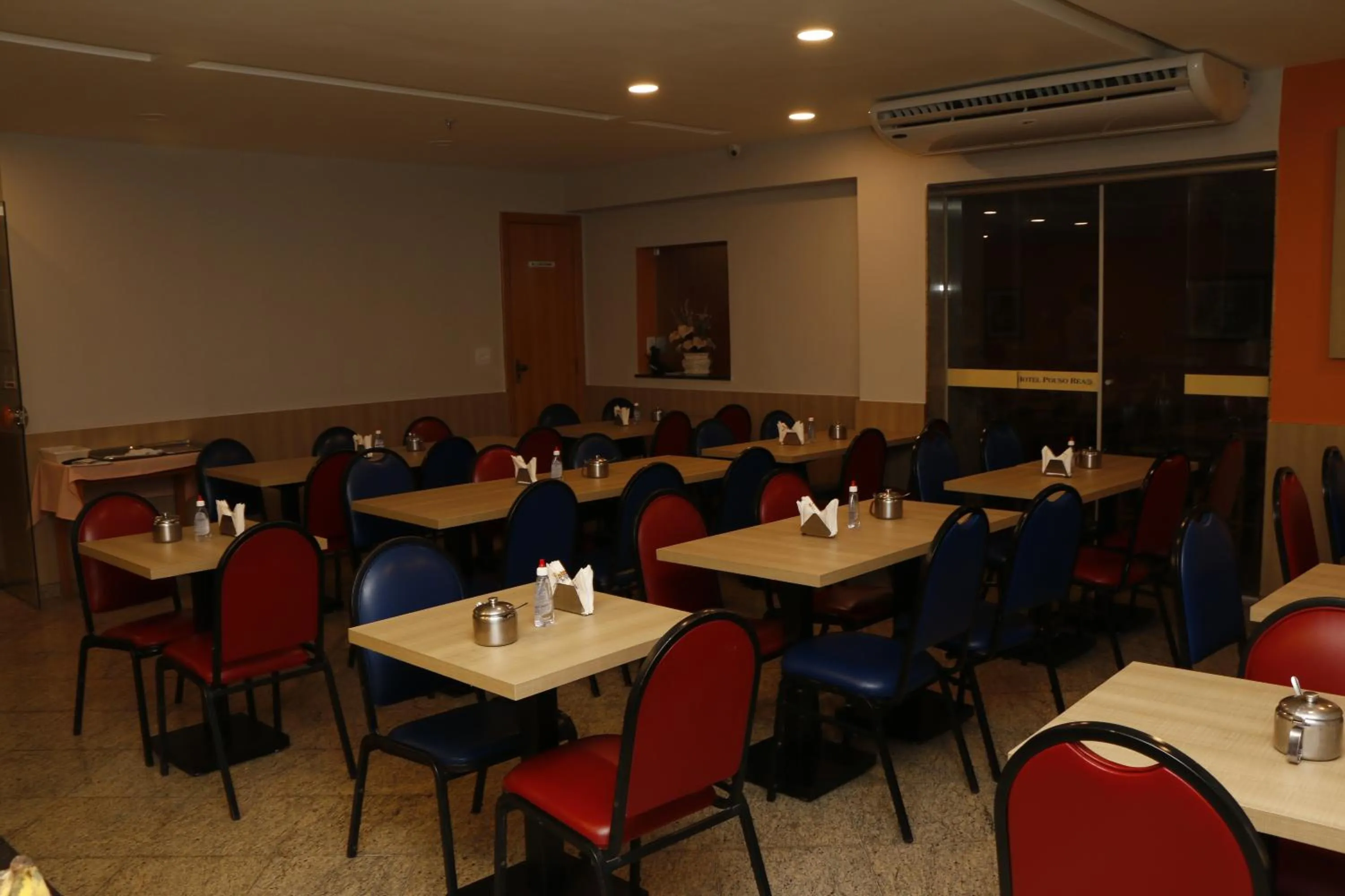 Restaurant/Places to Eat in Atlantico Lapa