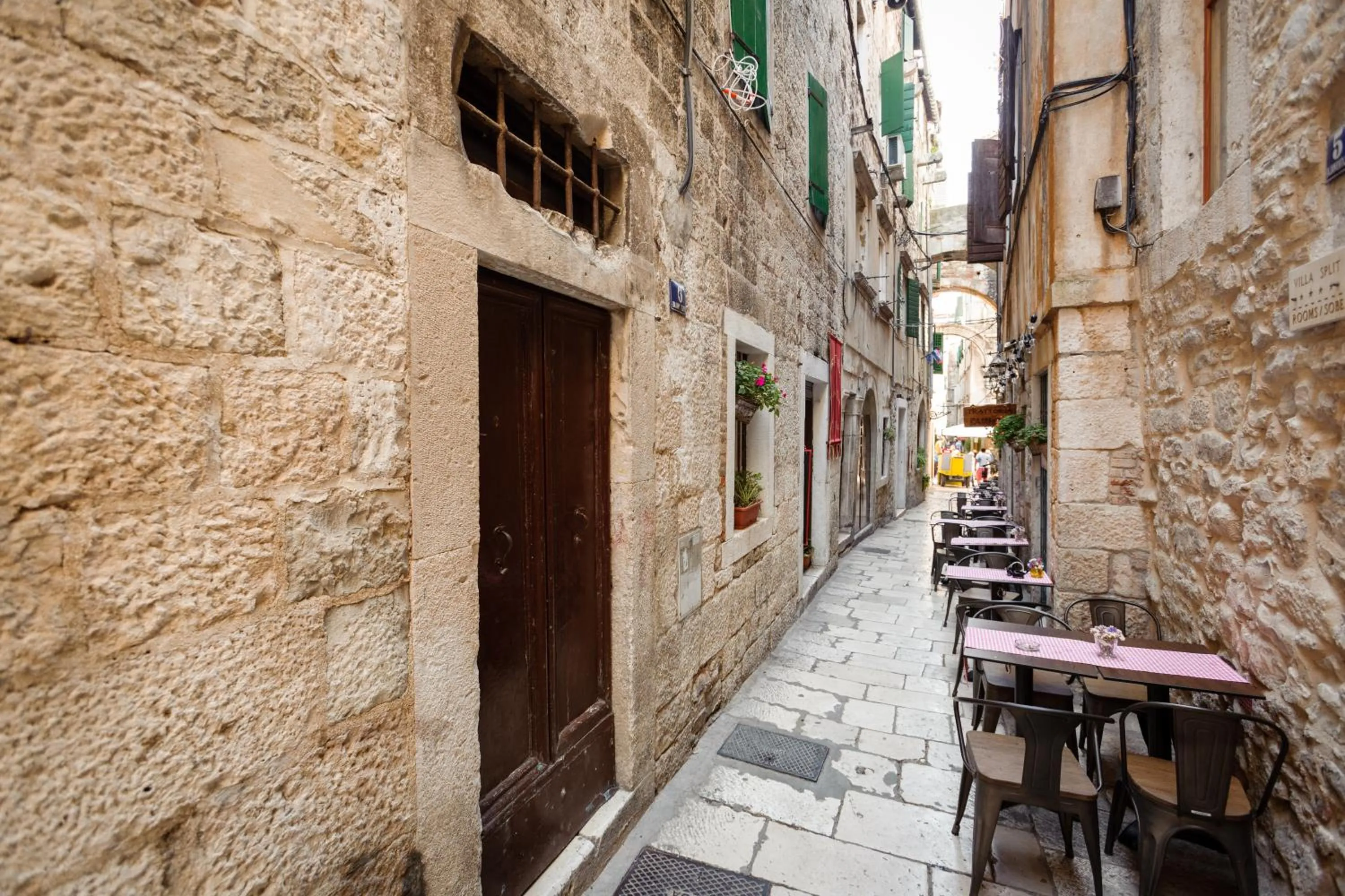 Facade/entrance in Luxury Rooms Bajamonti