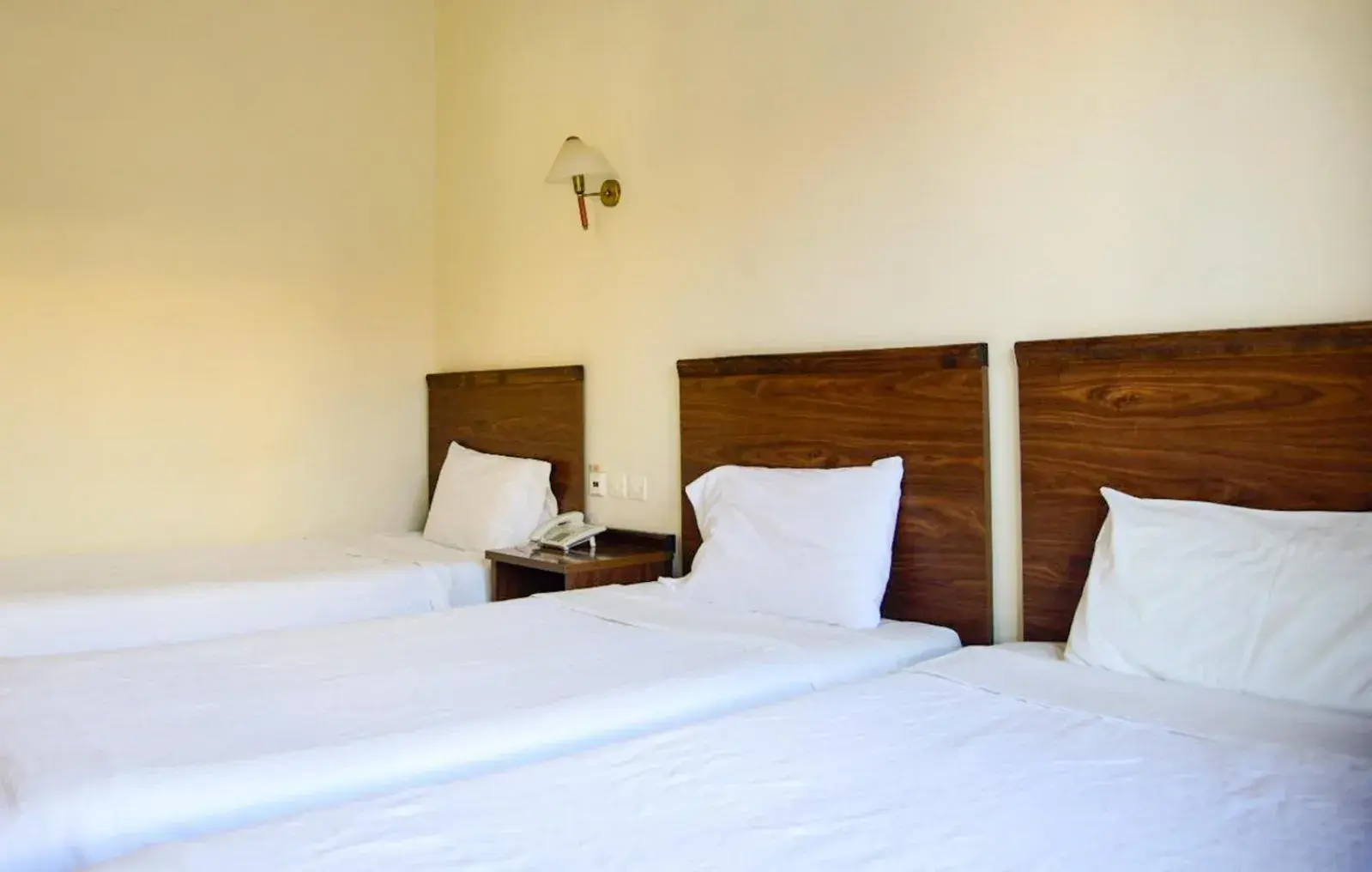 Triple Room in Hotel Edelweiss Triple Room in Hotel Edelweiss