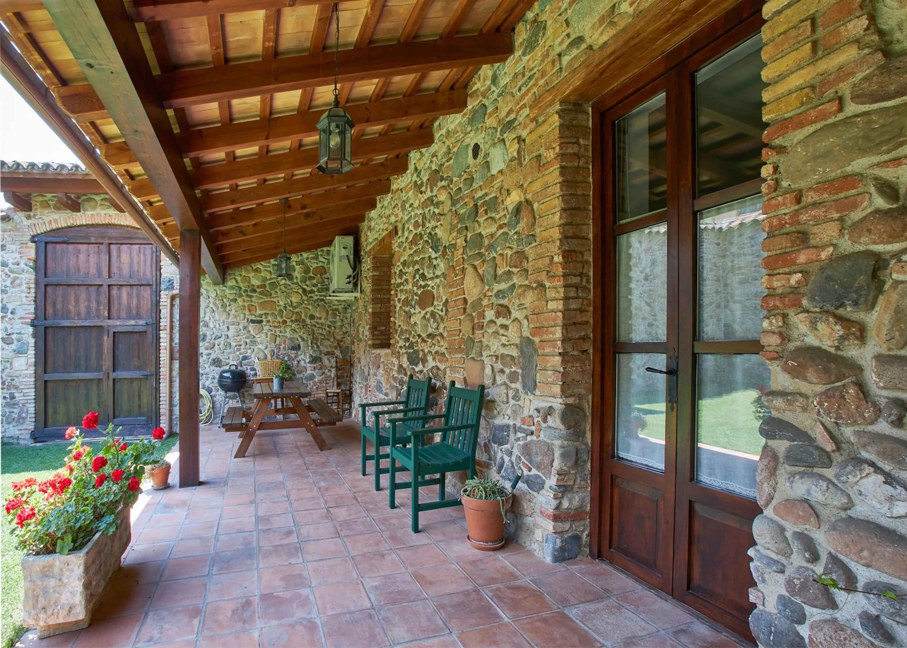 Patio in Rincón de piedra BCN