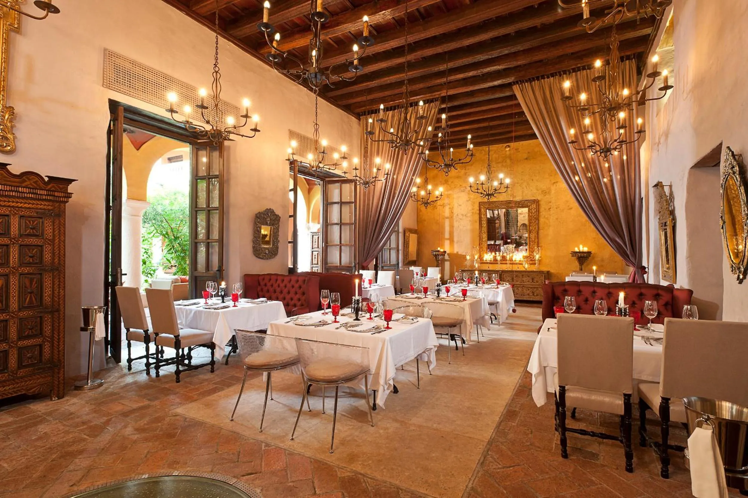 Restaurant/places to eat in Sofitel Legend Santa Clara Cartagena