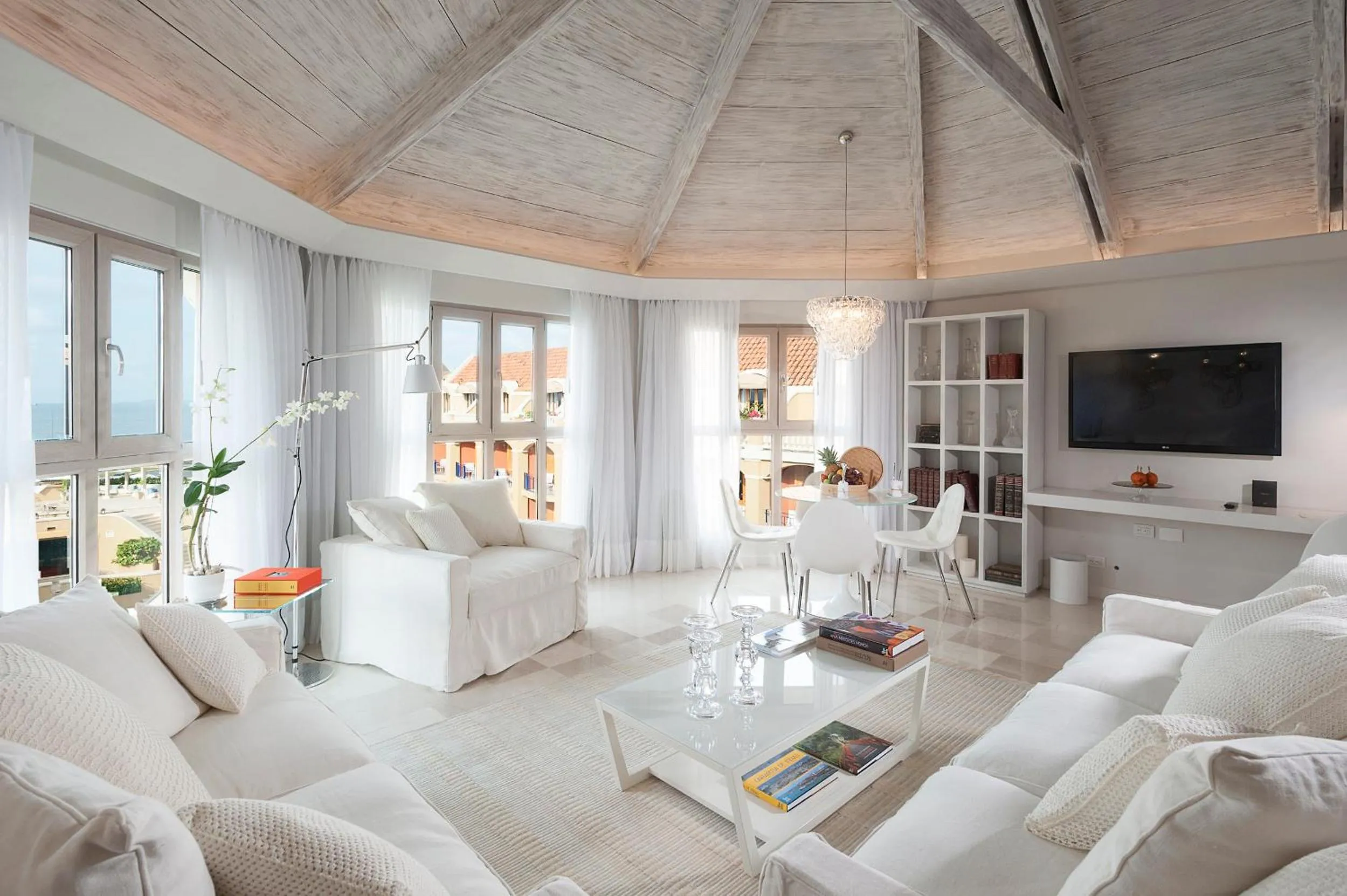 Photo of the whole room in Sofitel Legend Santa Clara Cartagena