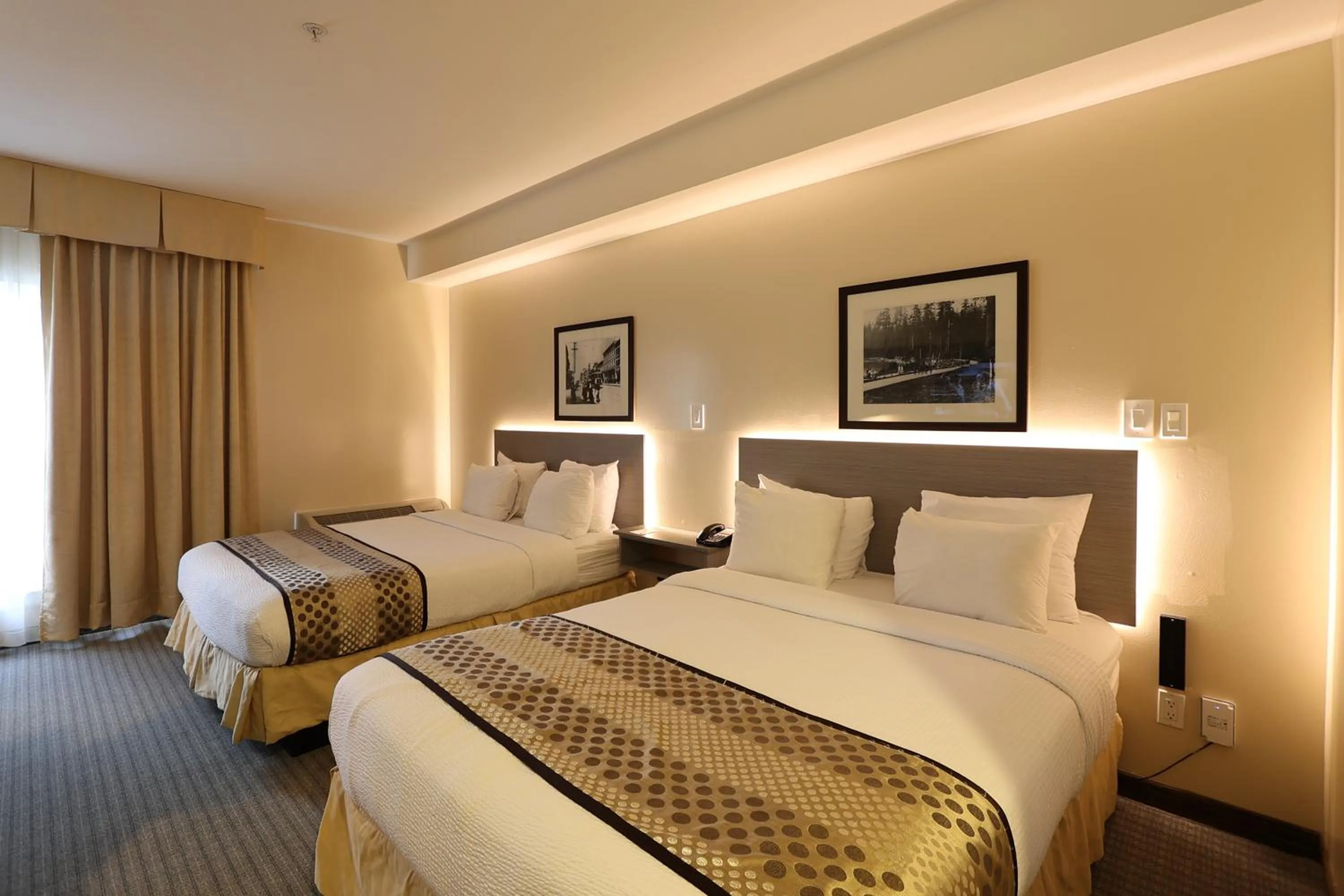 Bed in Days Inn by Wyndham Surrey