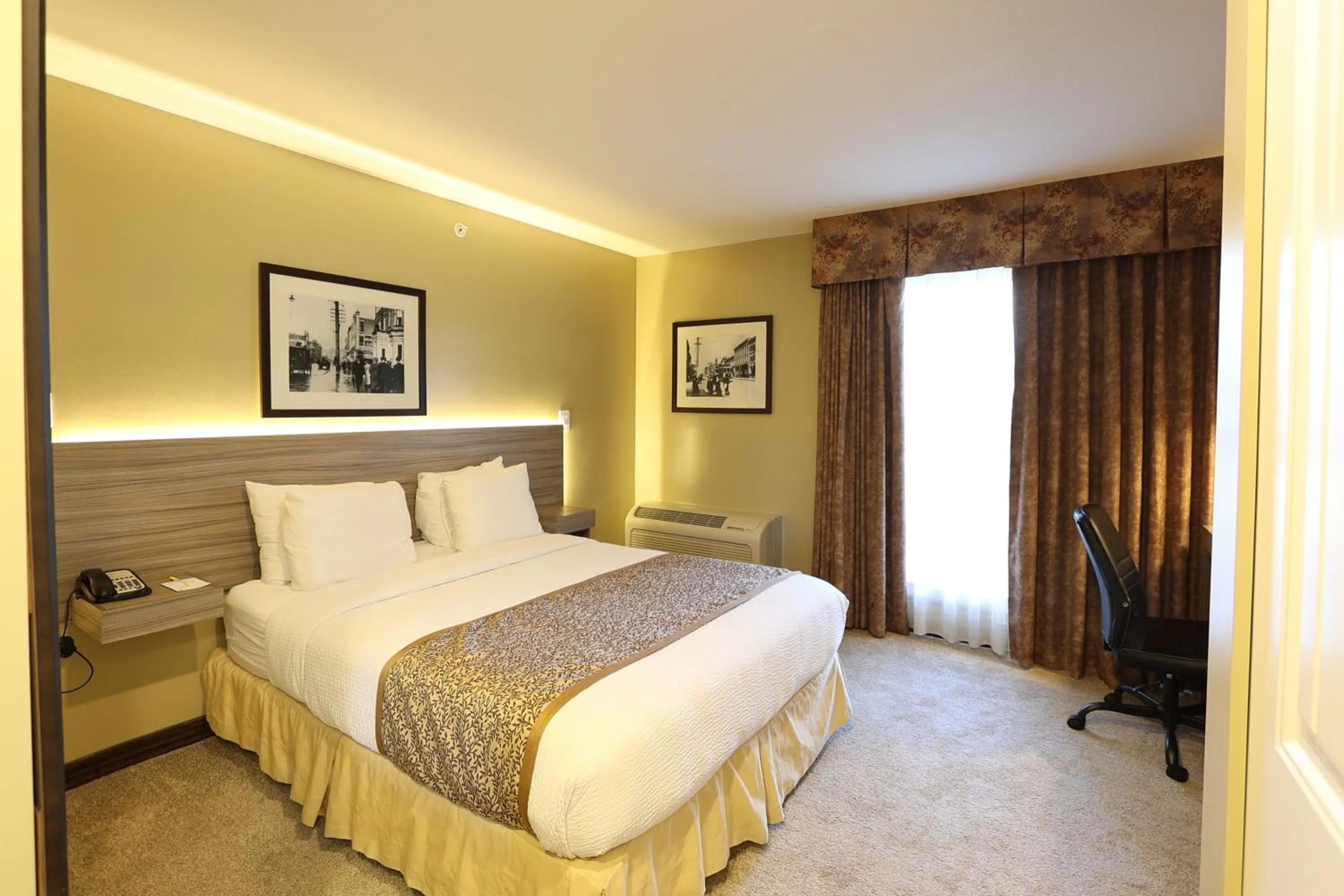 Bed in Days Inn by Wyndham Surrey