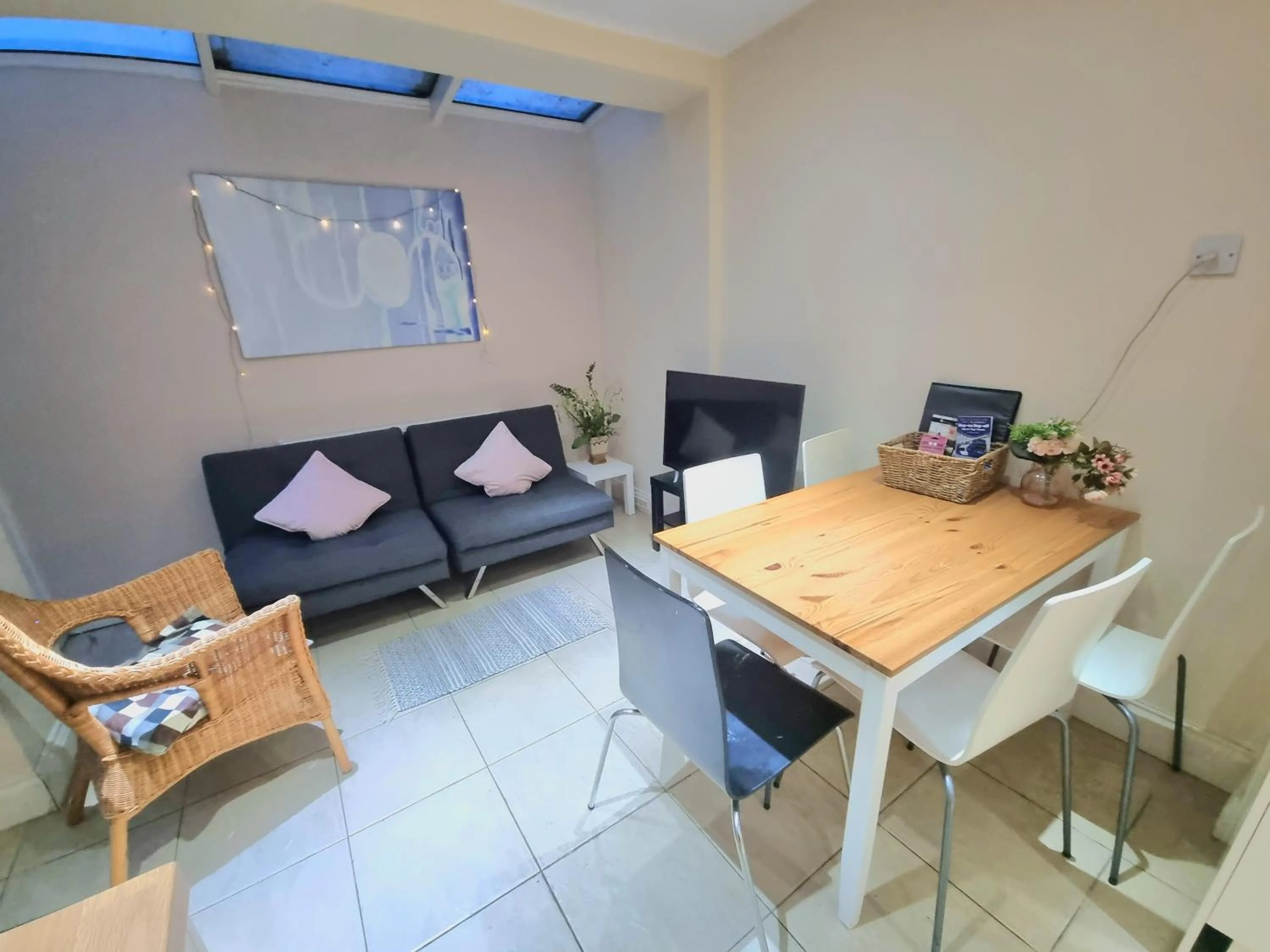 Oxford Gardens Apartments