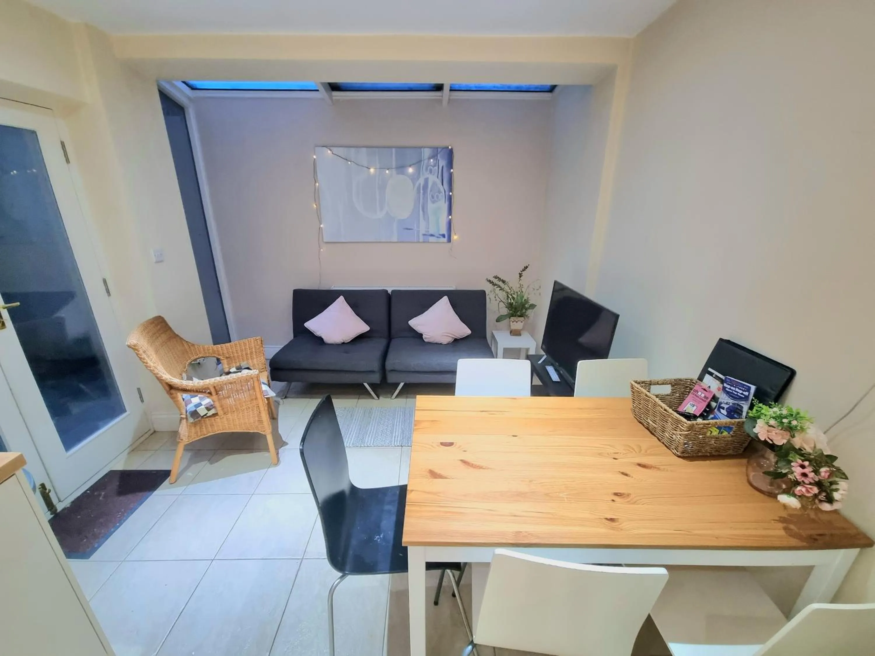 Oxford Gardens Apartments