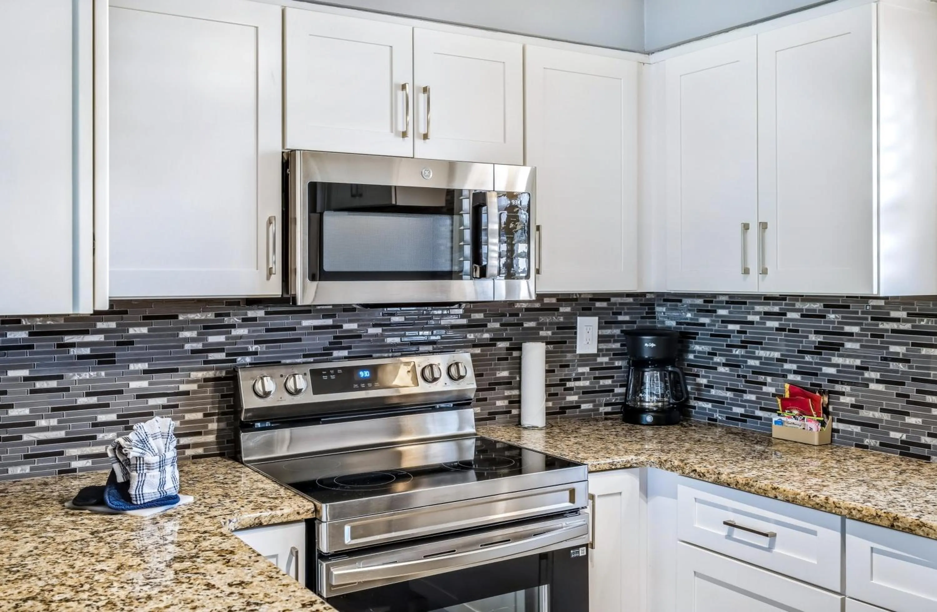 Kitchen or kitchenette in Tropical Beach Resorts - Sarasota