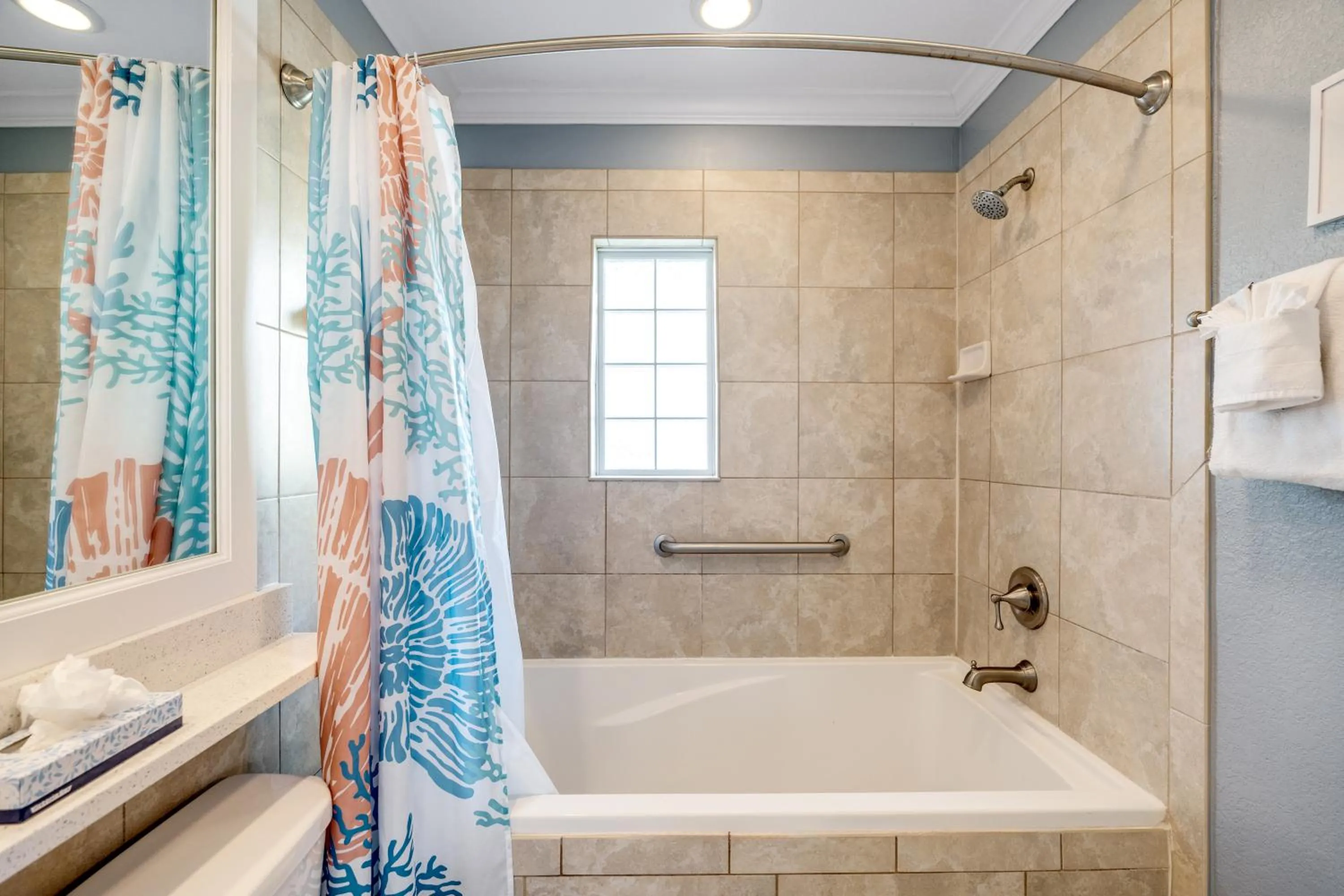 Bath in Tropical Beach Resorts - Sarasota