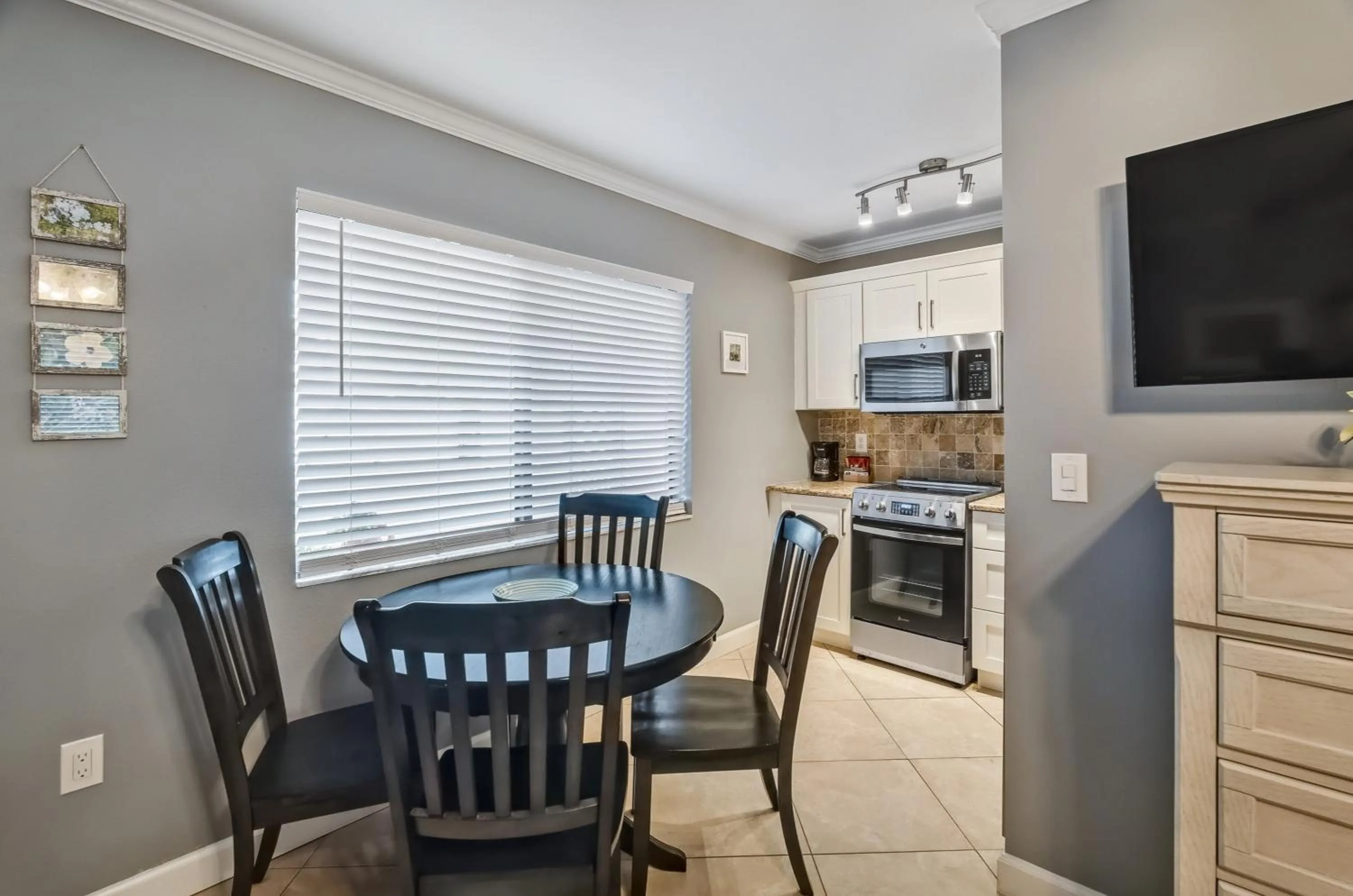 Kitchen or kitchenette in Tropical Beach Resorts - Sarasota