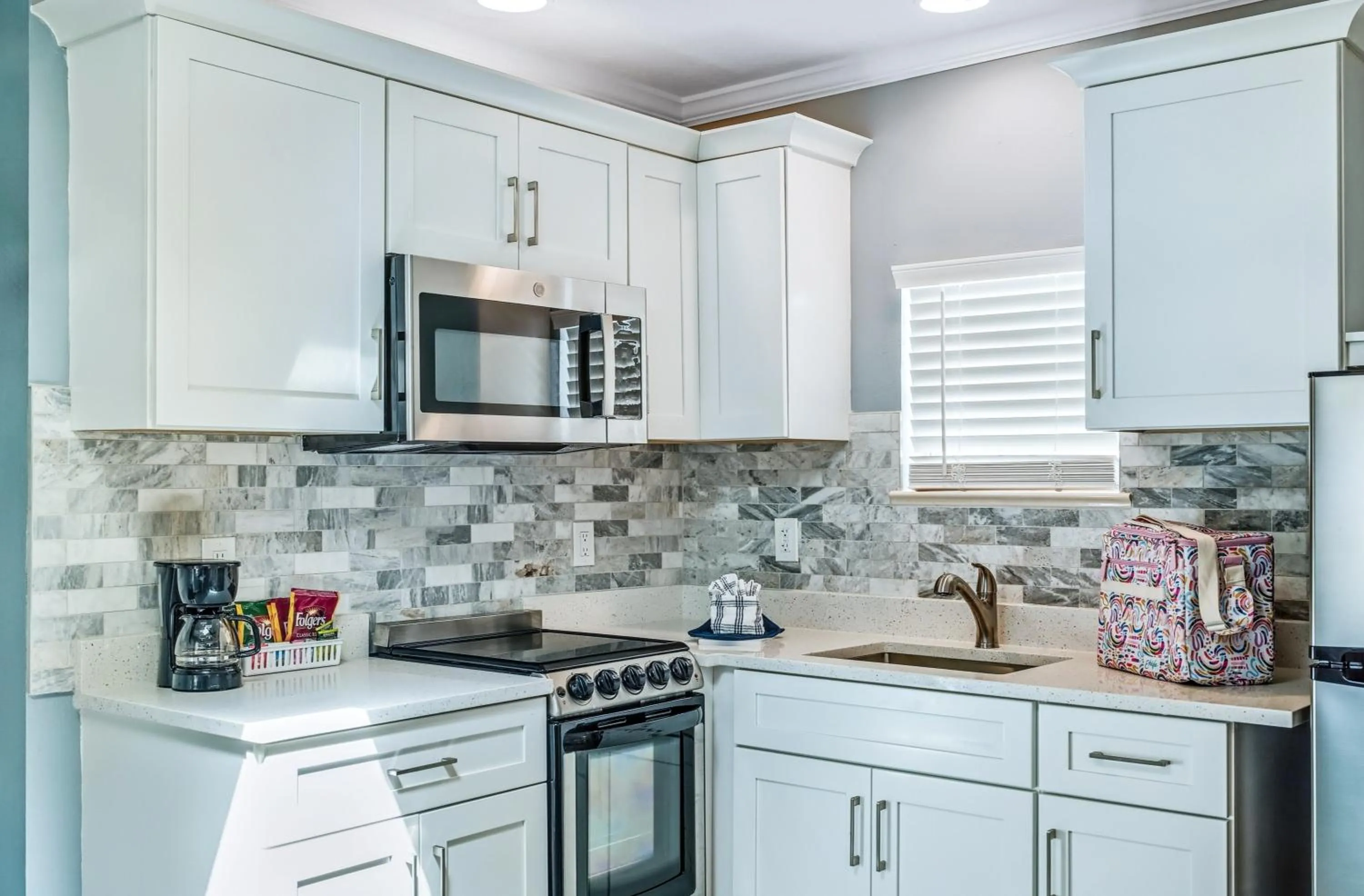 Coffee/tea facilities in Tropical Beach Resorts - Sarasota