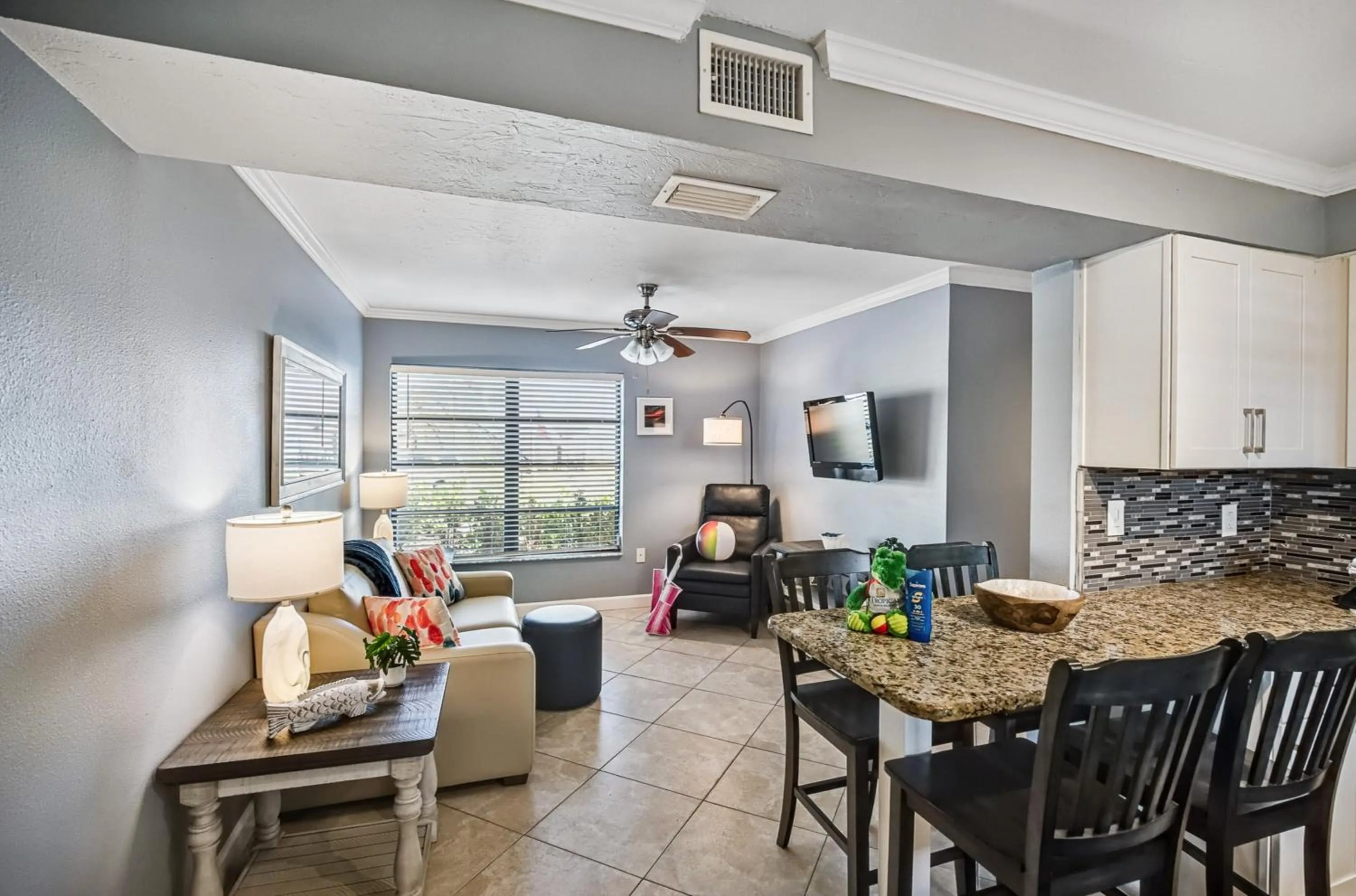 TV and multimedia in Tropical Beach Resorts - Sarasota