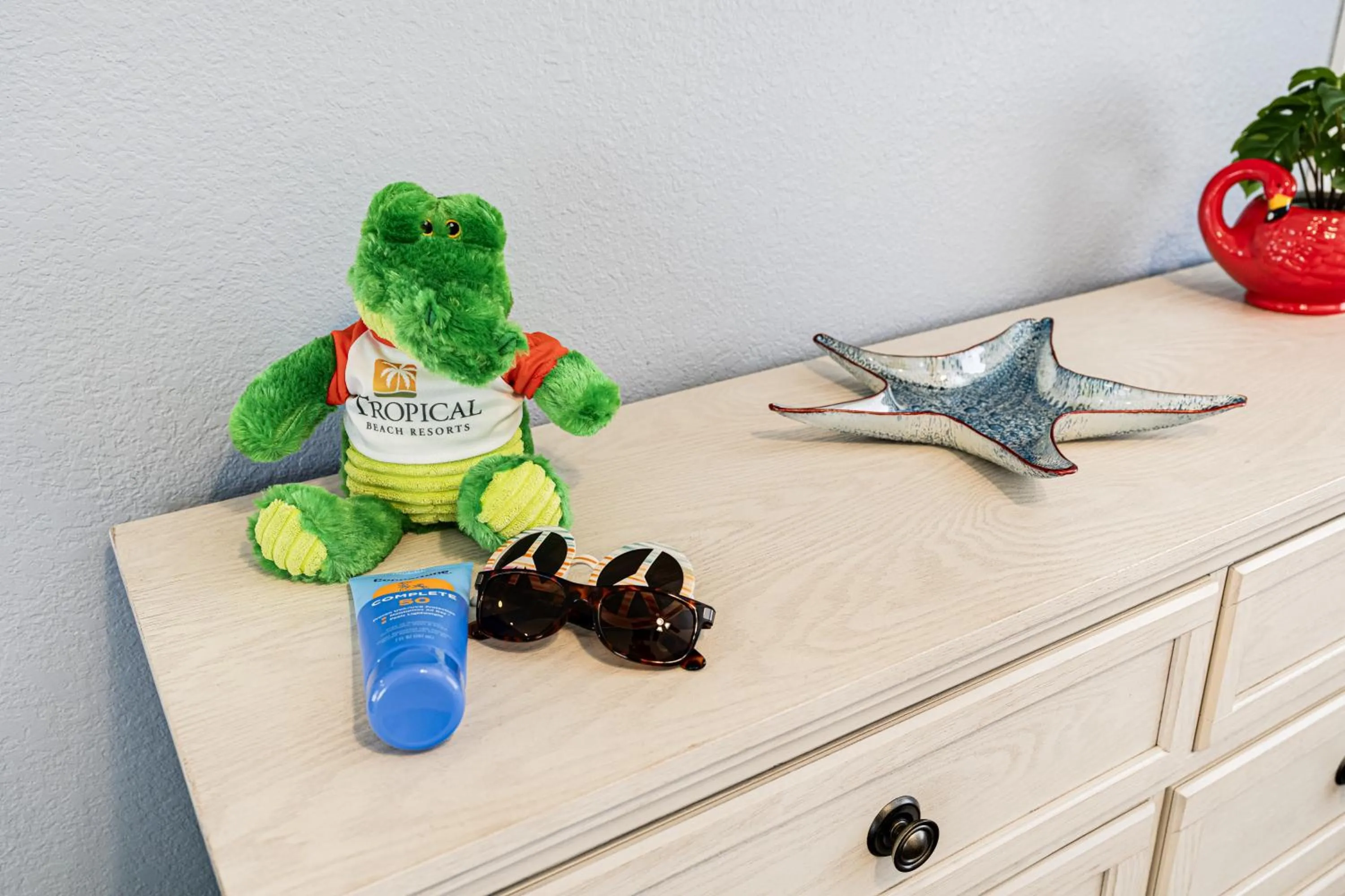 Property building in Tropical Beach Resorts - Sarasota