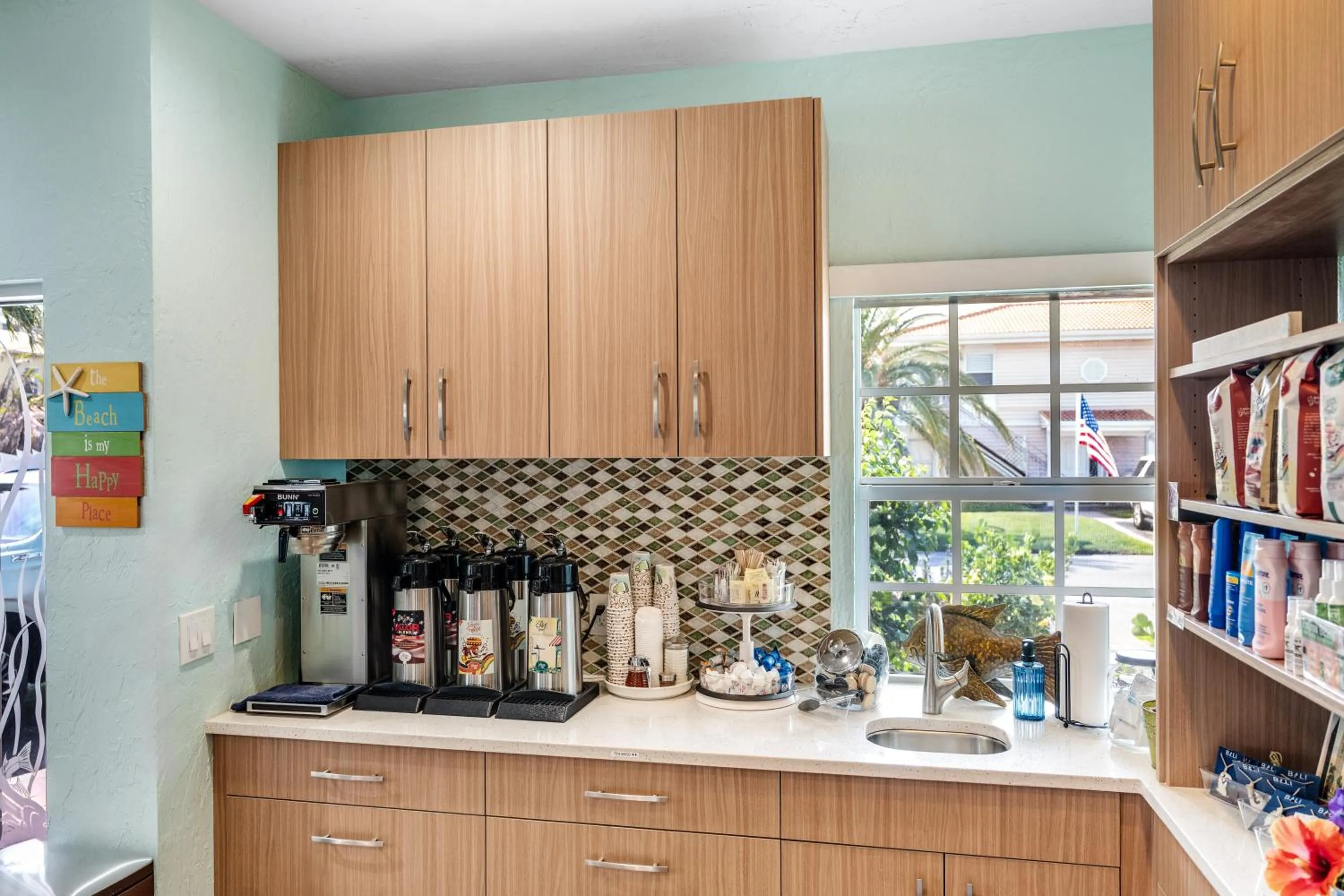 Property building in Tropical Beach Resorts - Sarasota