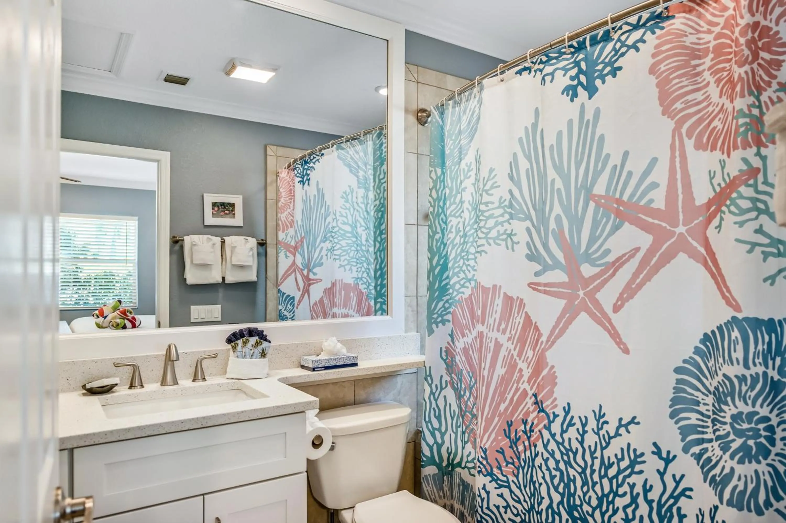 Bathroom in Tropical Beach Resorts - Sarasota