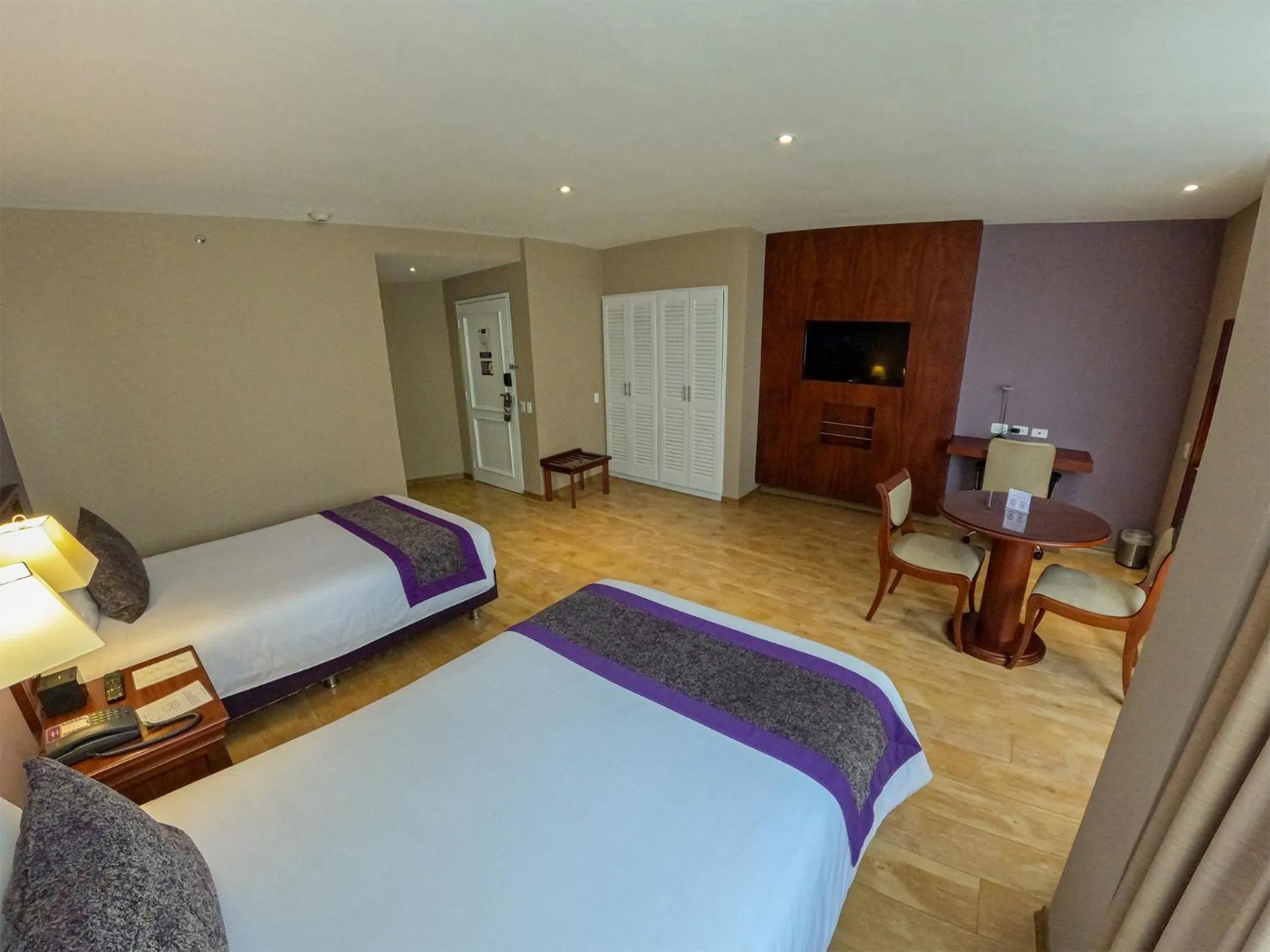 Bed in Mercure Alameda Quito