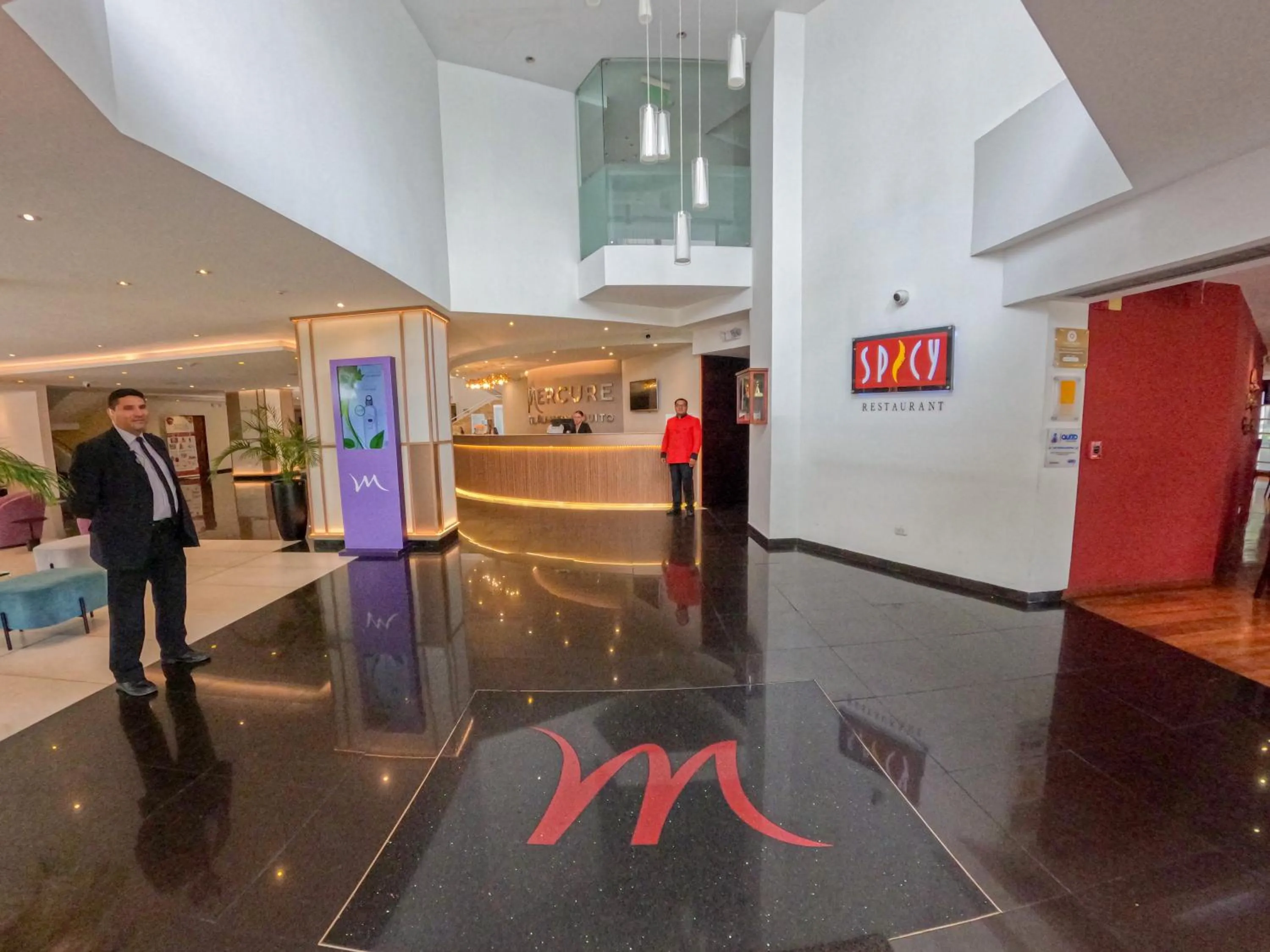 People in Mercure Alameda Quito