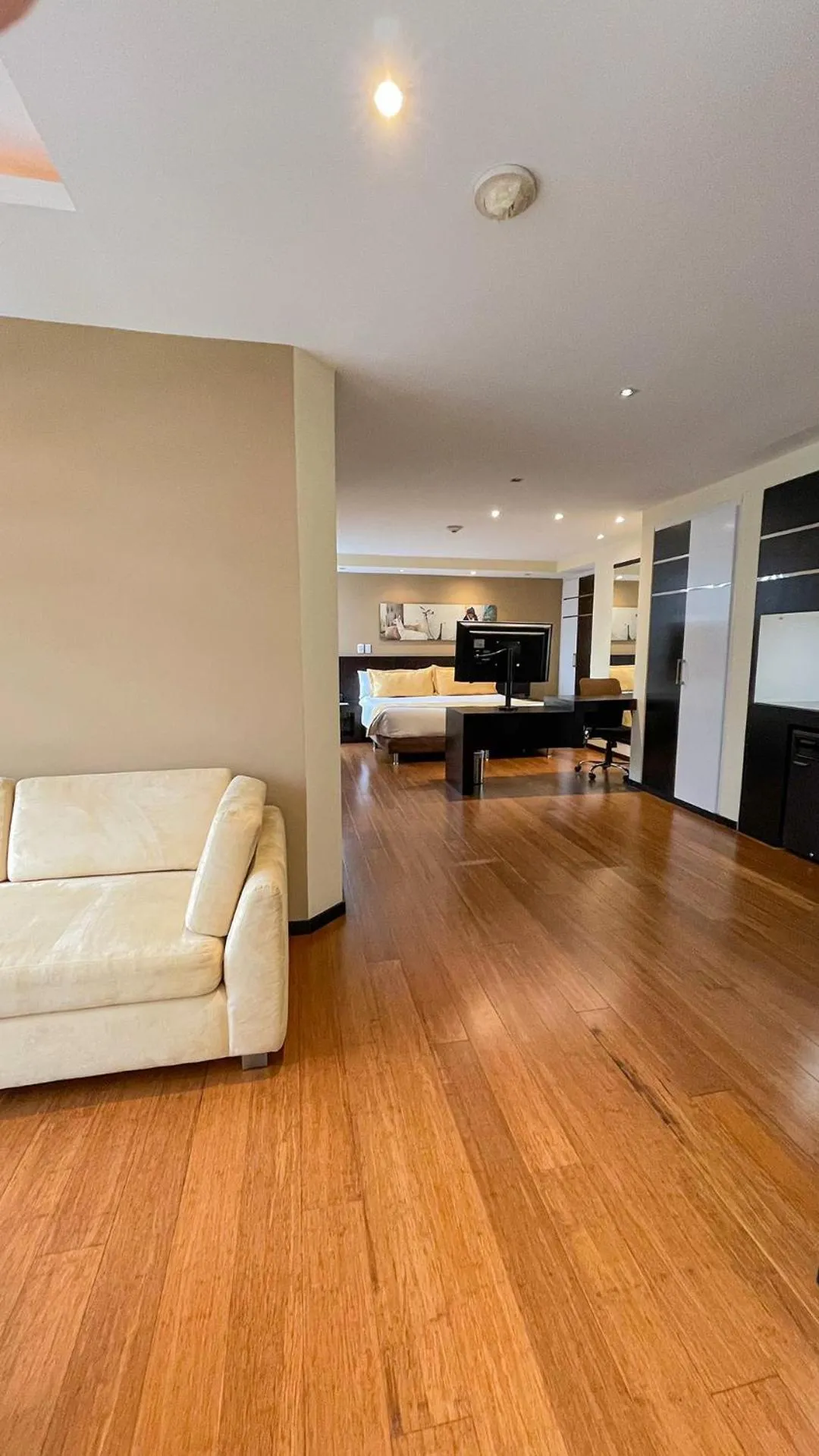 Living room in Mercure Alameda Quito