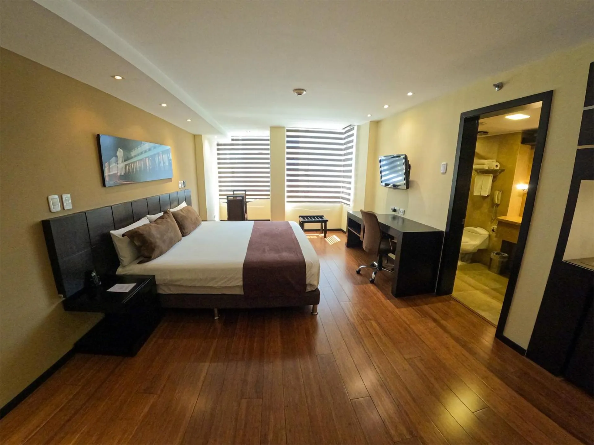 Bed in Mercure Alameda Quito