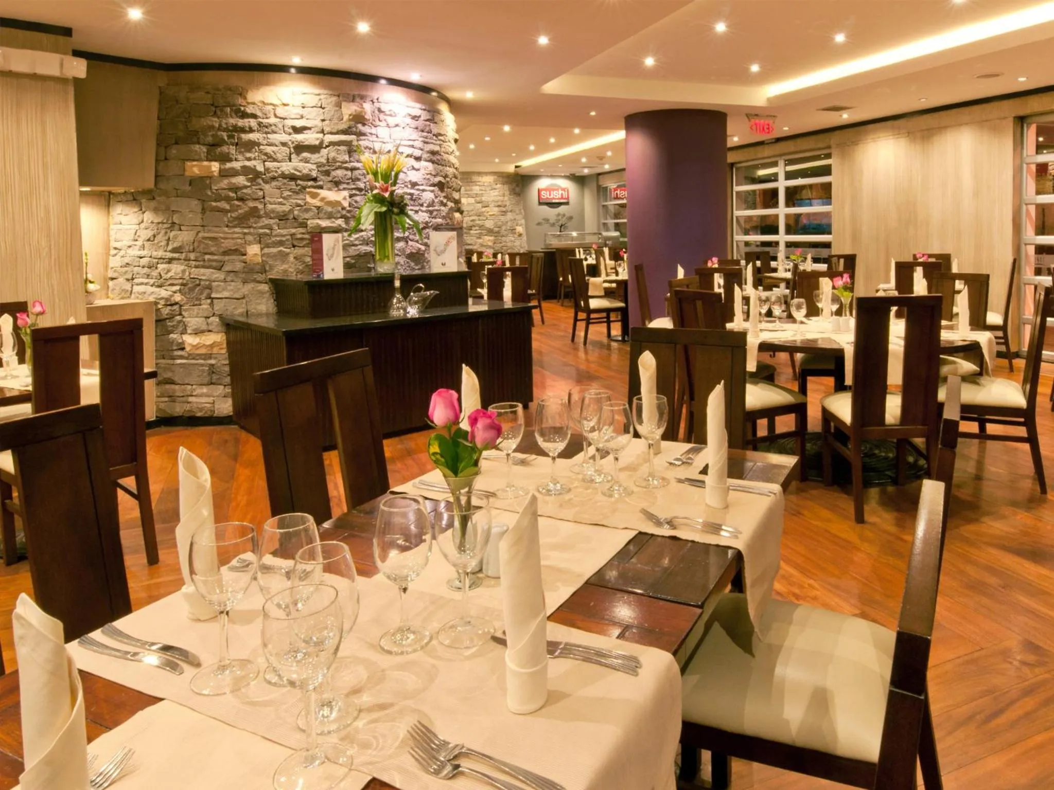 Restaurant/places to eat in Mercure Alameda Quito