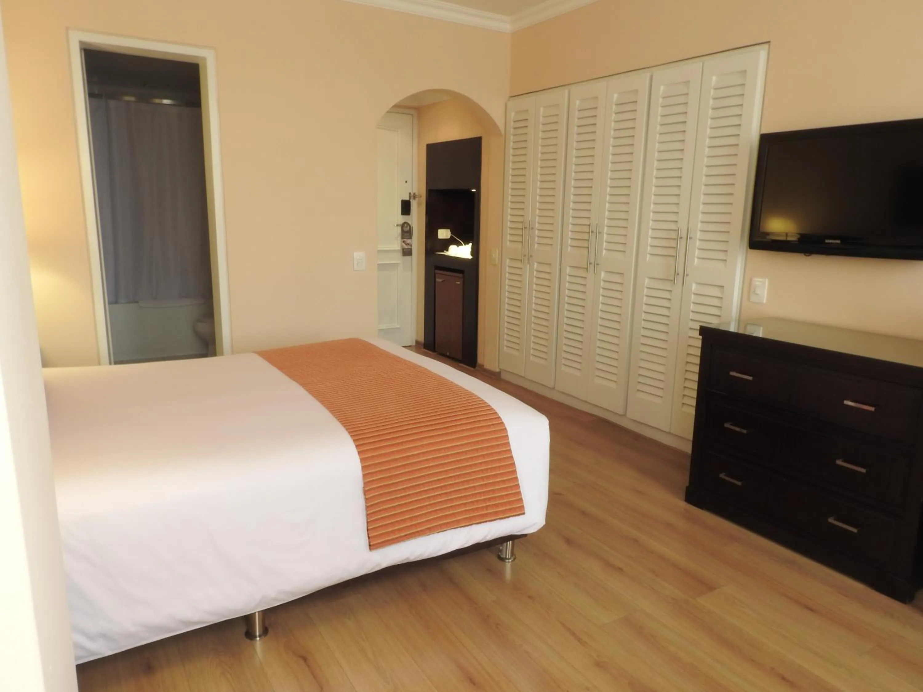 Bed in Mercure Alameda Quito