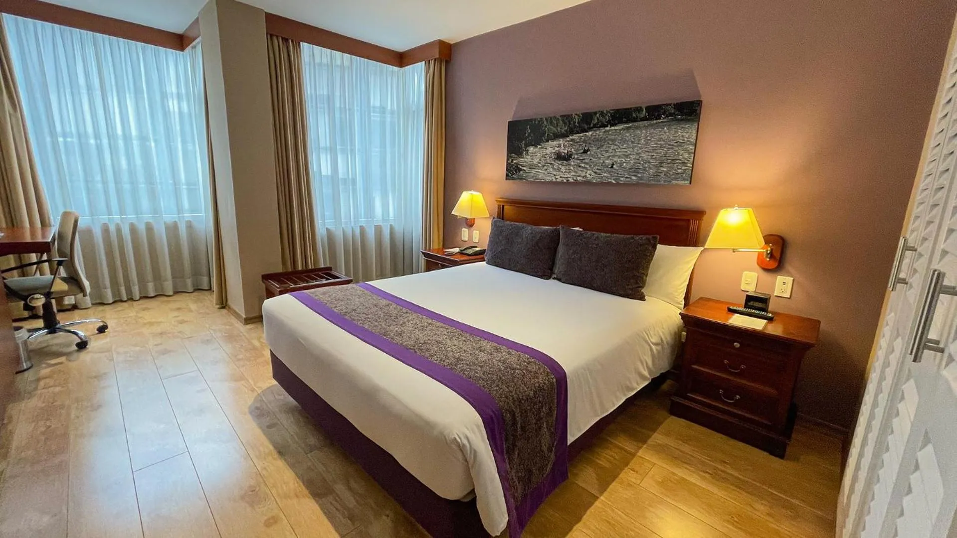 Bed in Mercure Alameda Quito