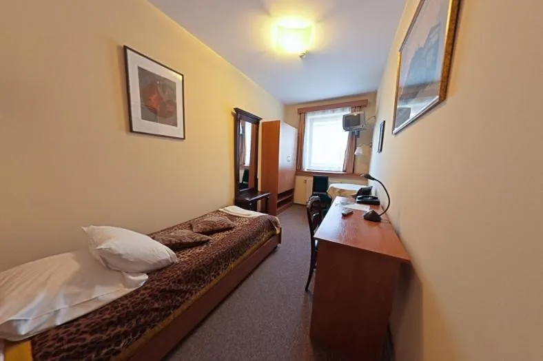 Photo of the whole room, Bed in Hotel Alef