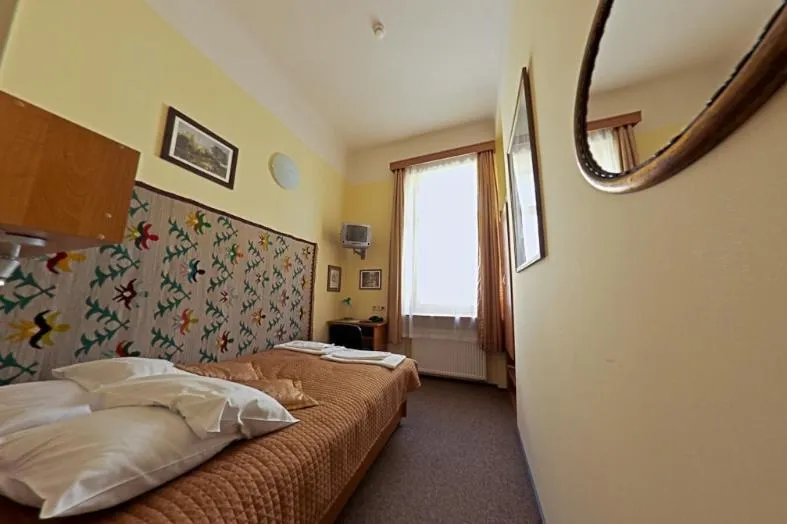 Photo of the whole room, Bed in Hotel Alef