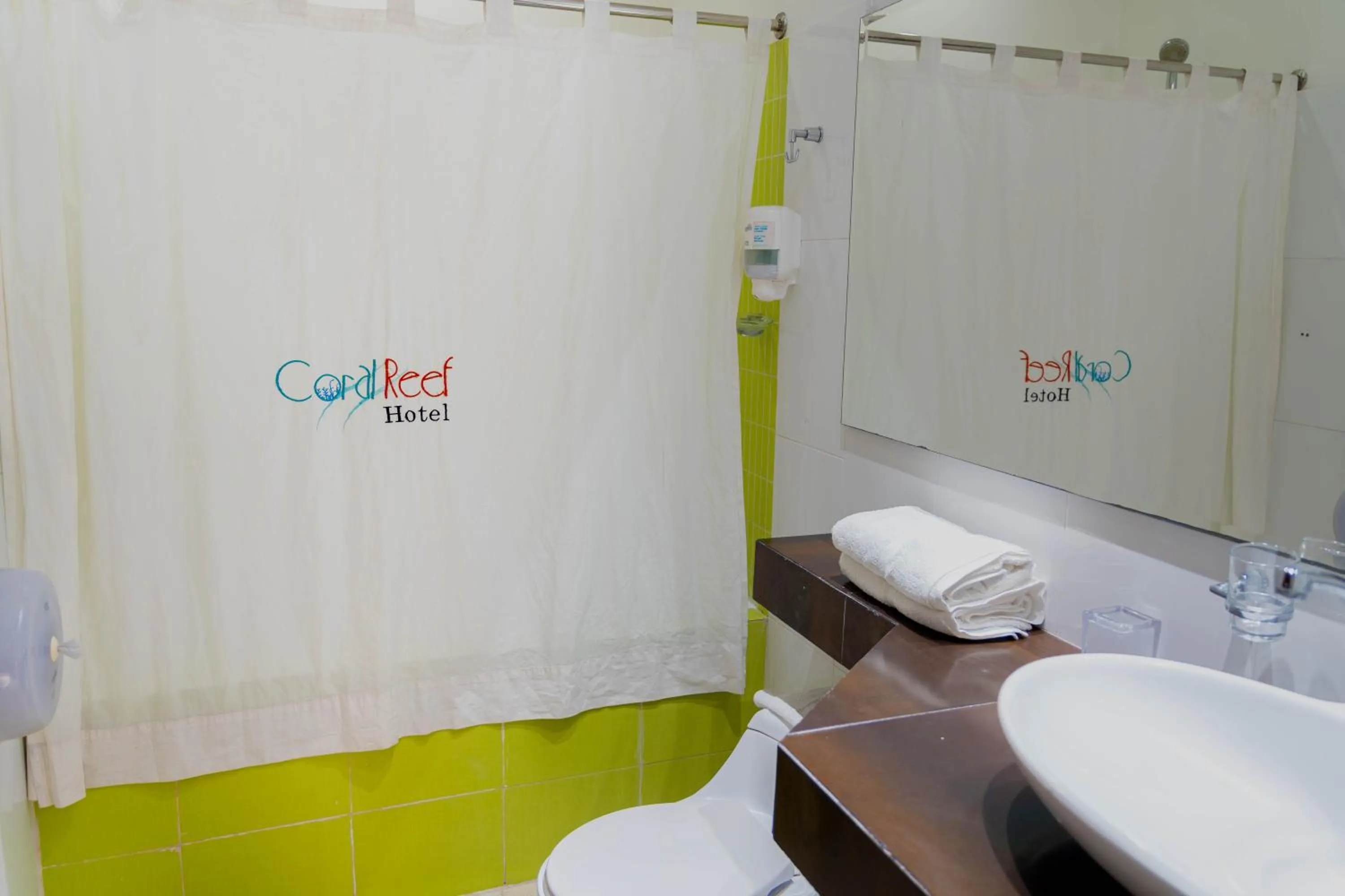 Bathroom in Hotel Coral Reef Cartagena