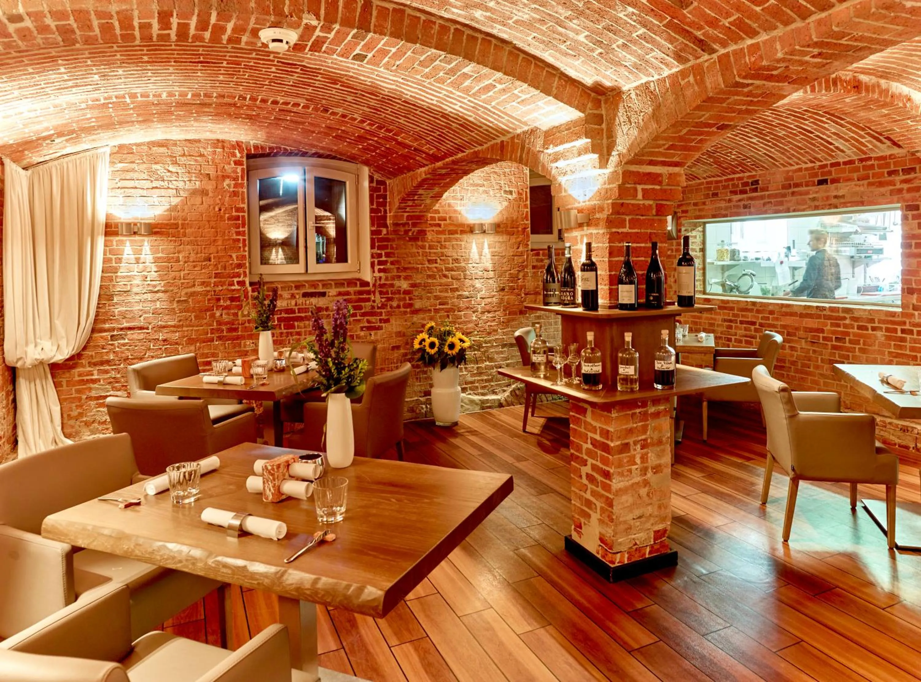 Restaurant/places to eat in Hotel Navigare