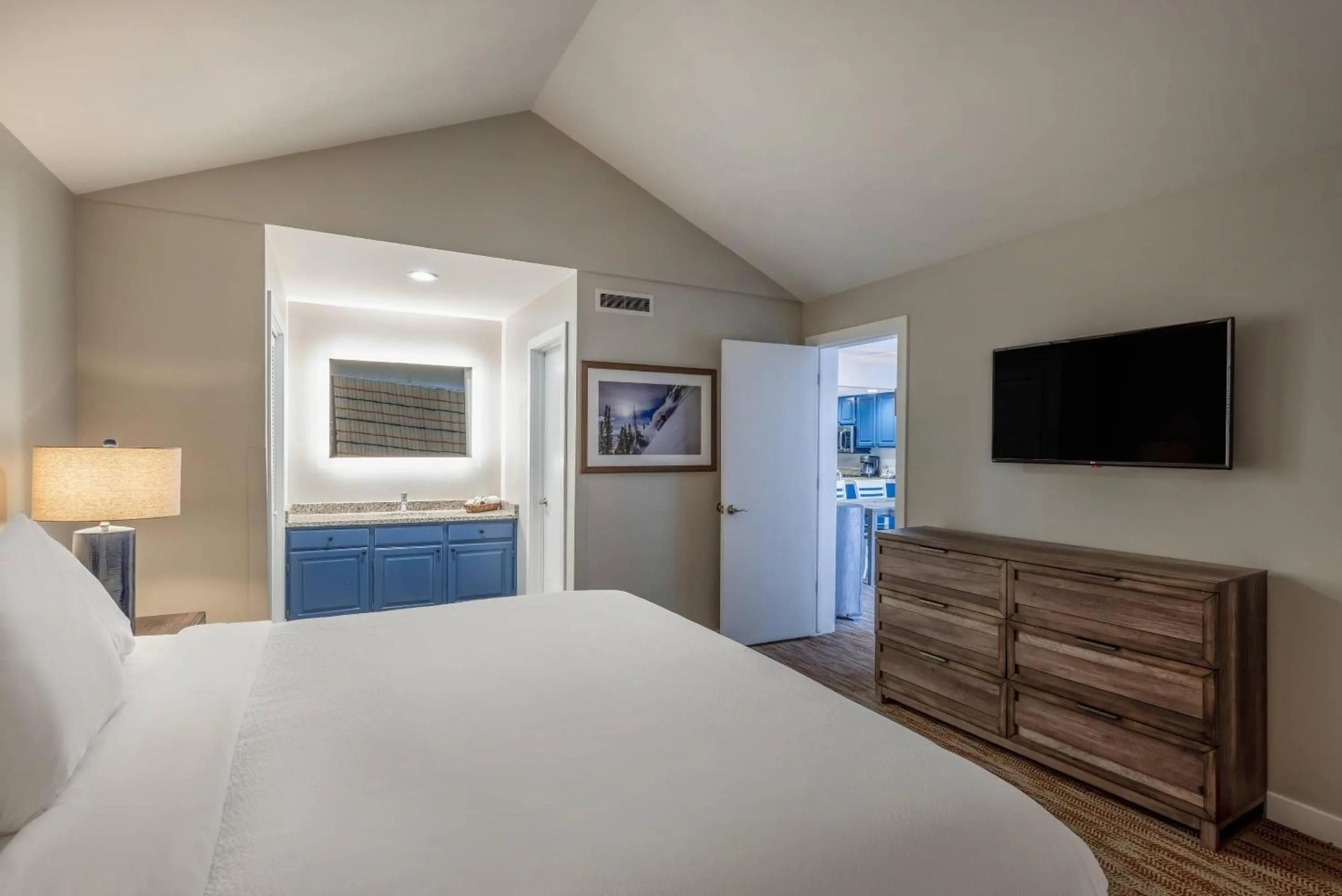 Bedroom, Bed in Park Plaza Resort - Park City, Ascend Collection Hotel
