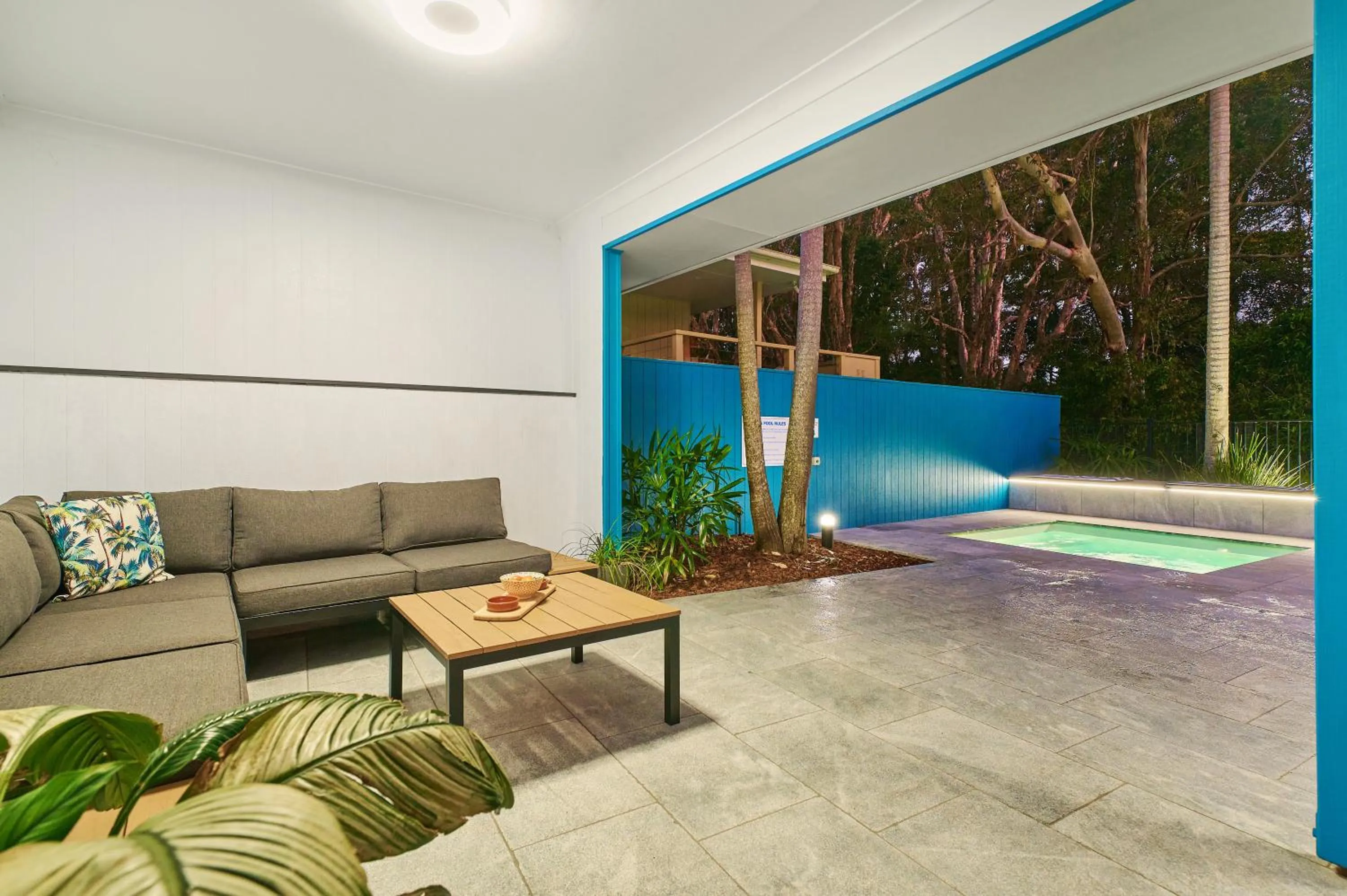 Swimming pool in Flynns on Surf Beach Villas