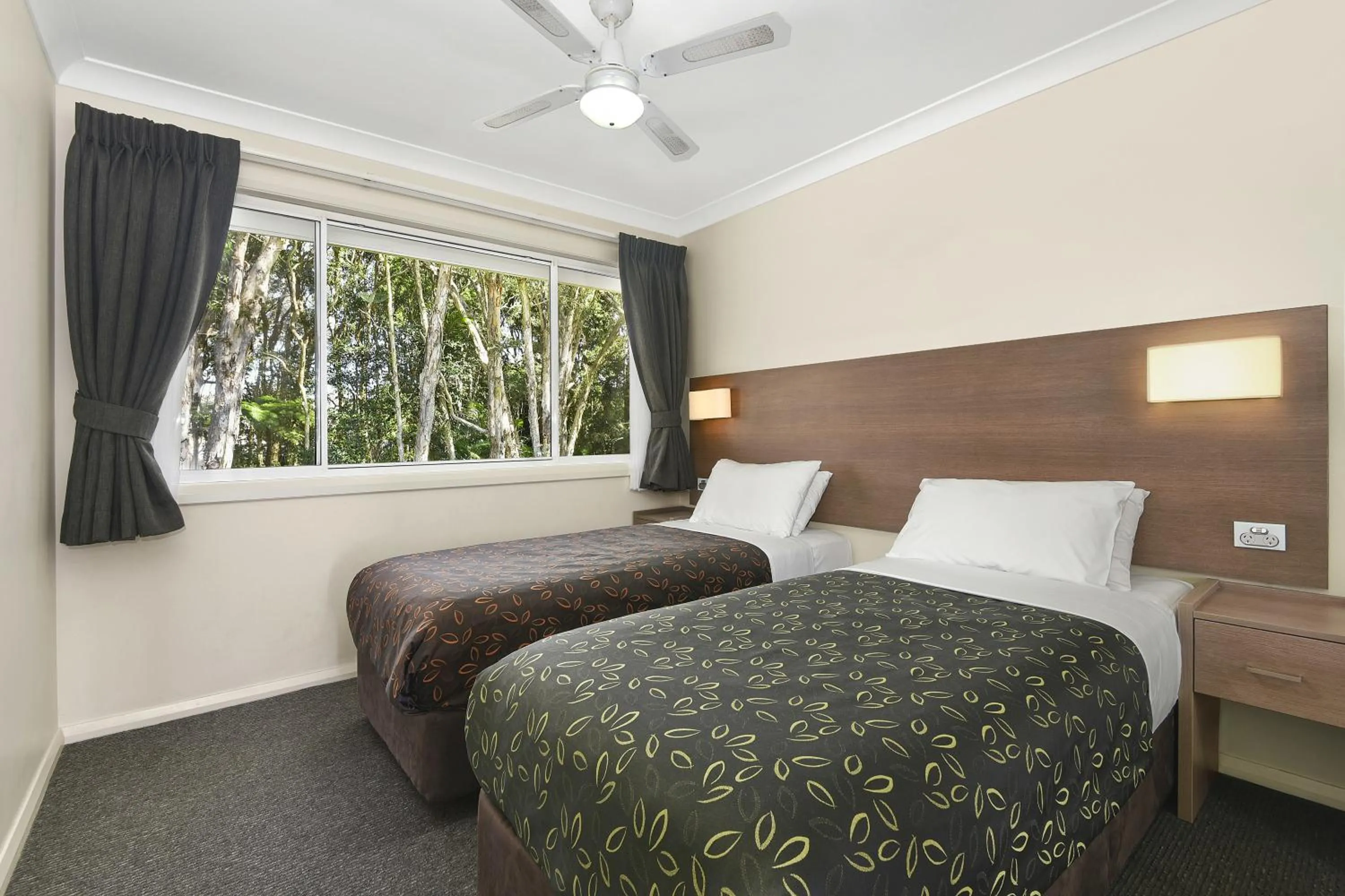 Bed in Flynns on Surf Beach Villas