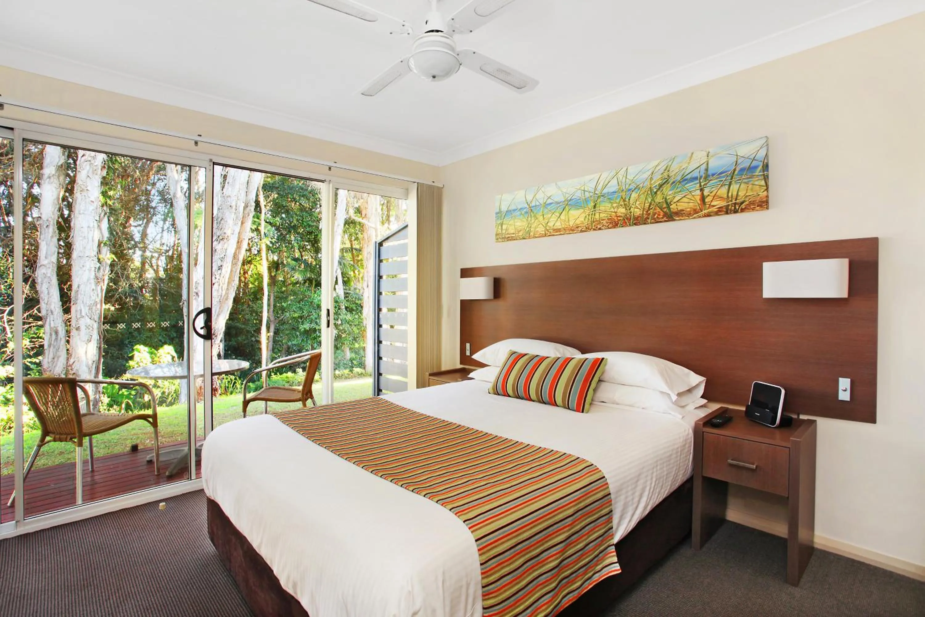 Bed in Flynns on Surf Beach Villas