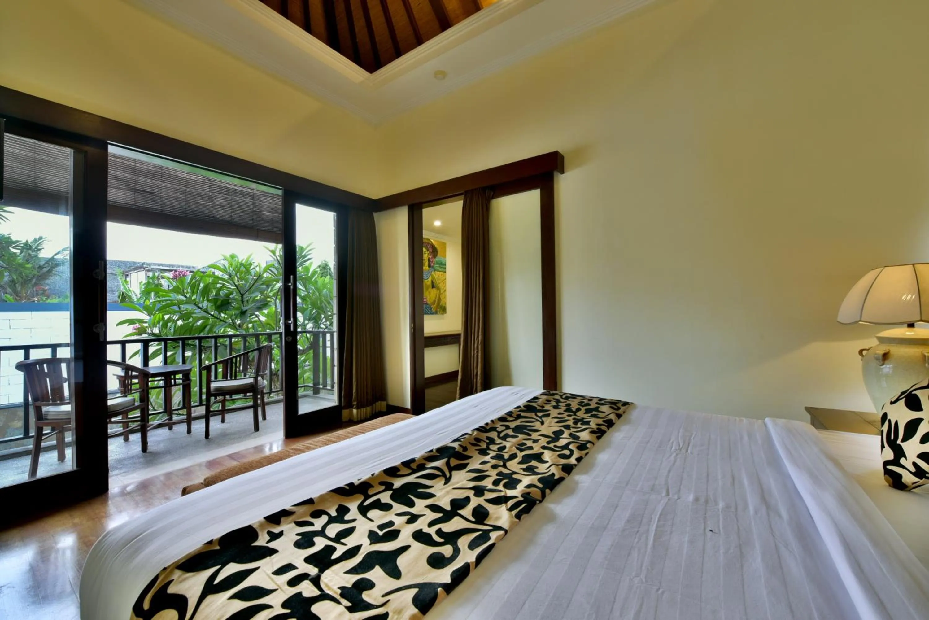 Bed in The Khayangan Dreams Villa, Seminyak