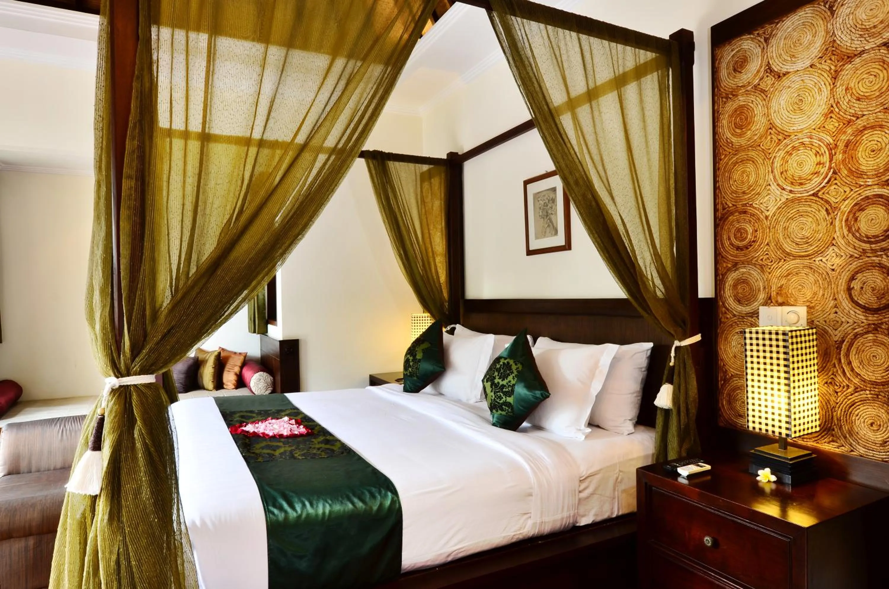 Bed in The Khayangan Dreams Villa, Seminyak