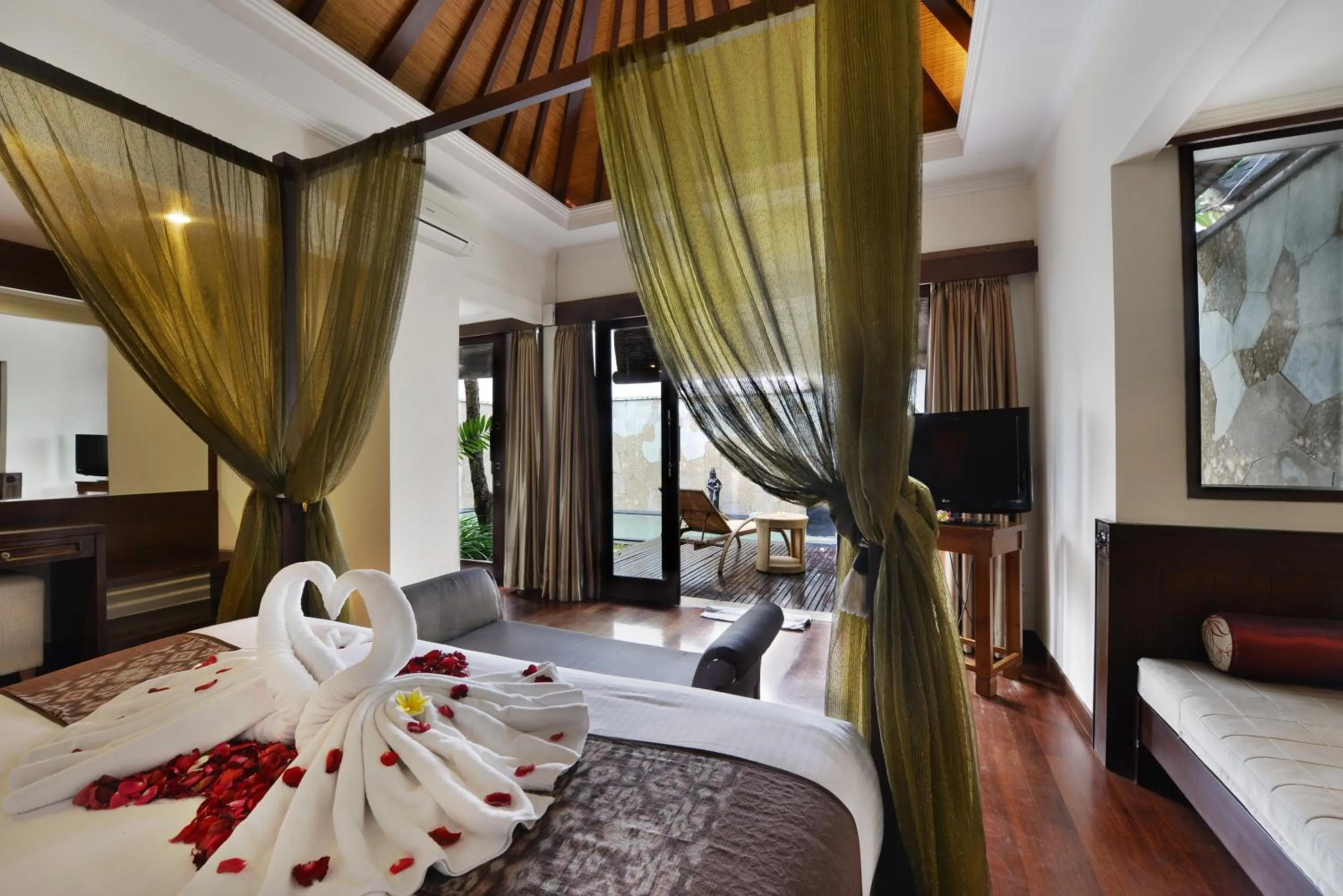 Day, Bed in The Khayangan Dreams Villa, Seminyak