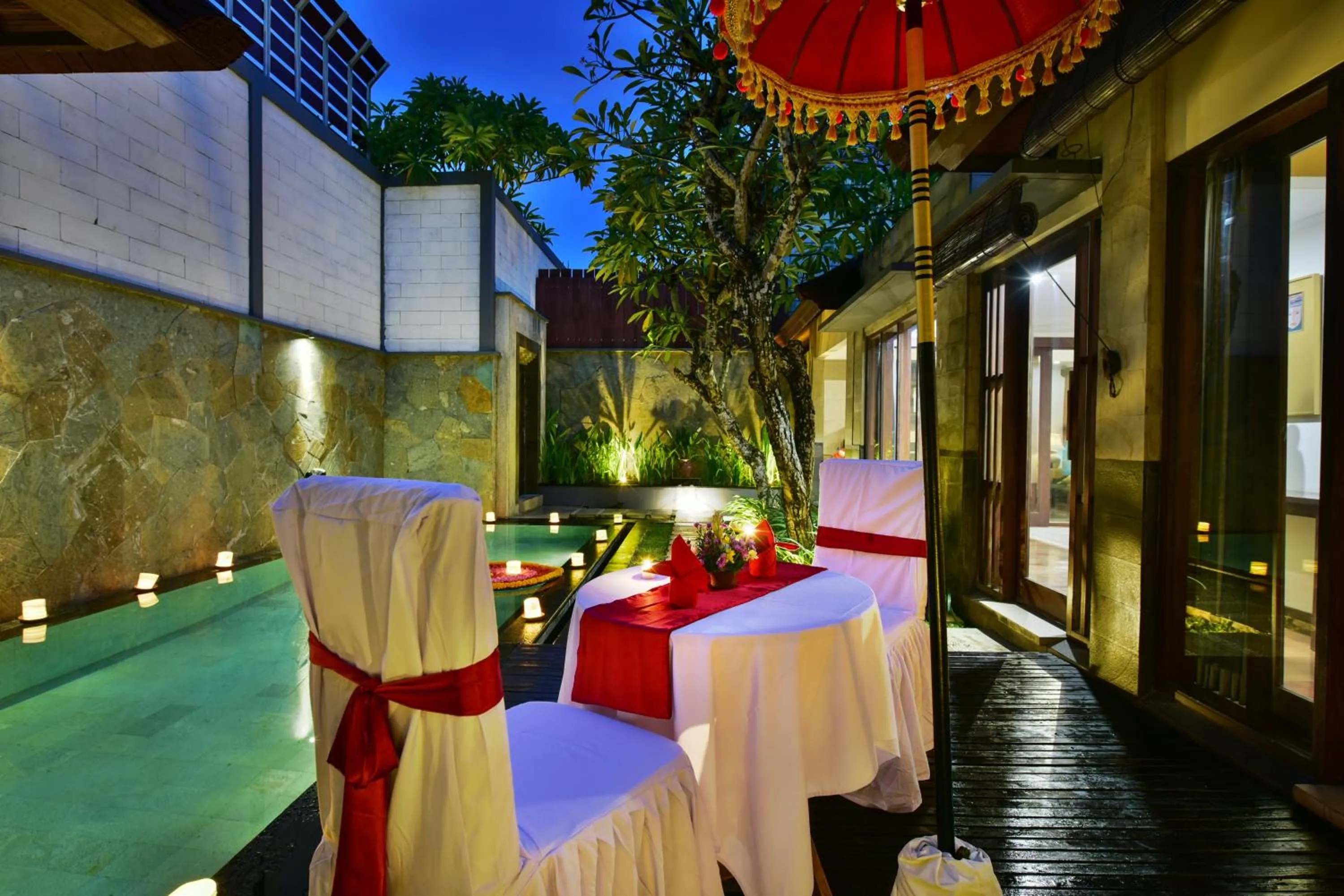 Dinner in The Khayangan Dreams Villa, Seminyak