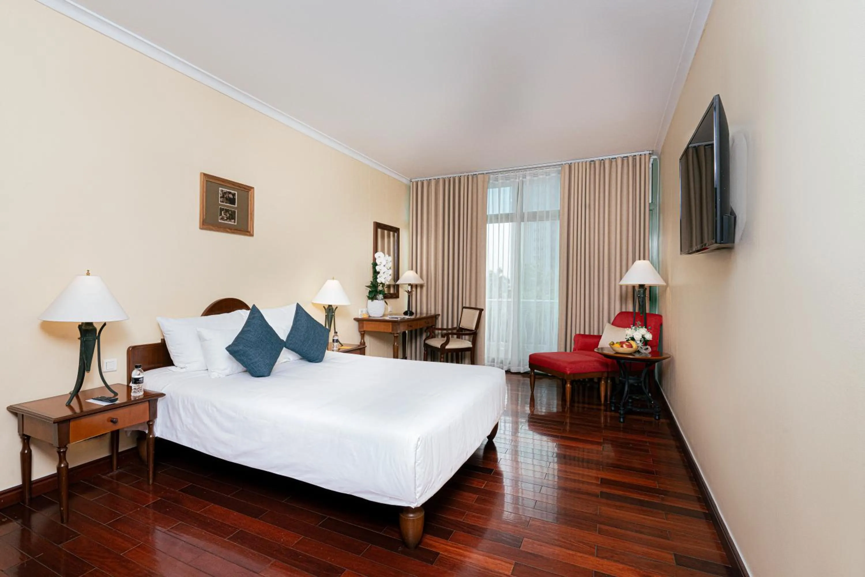 TV and multimedia, Bed in Hai Phong Harbour View Hotel