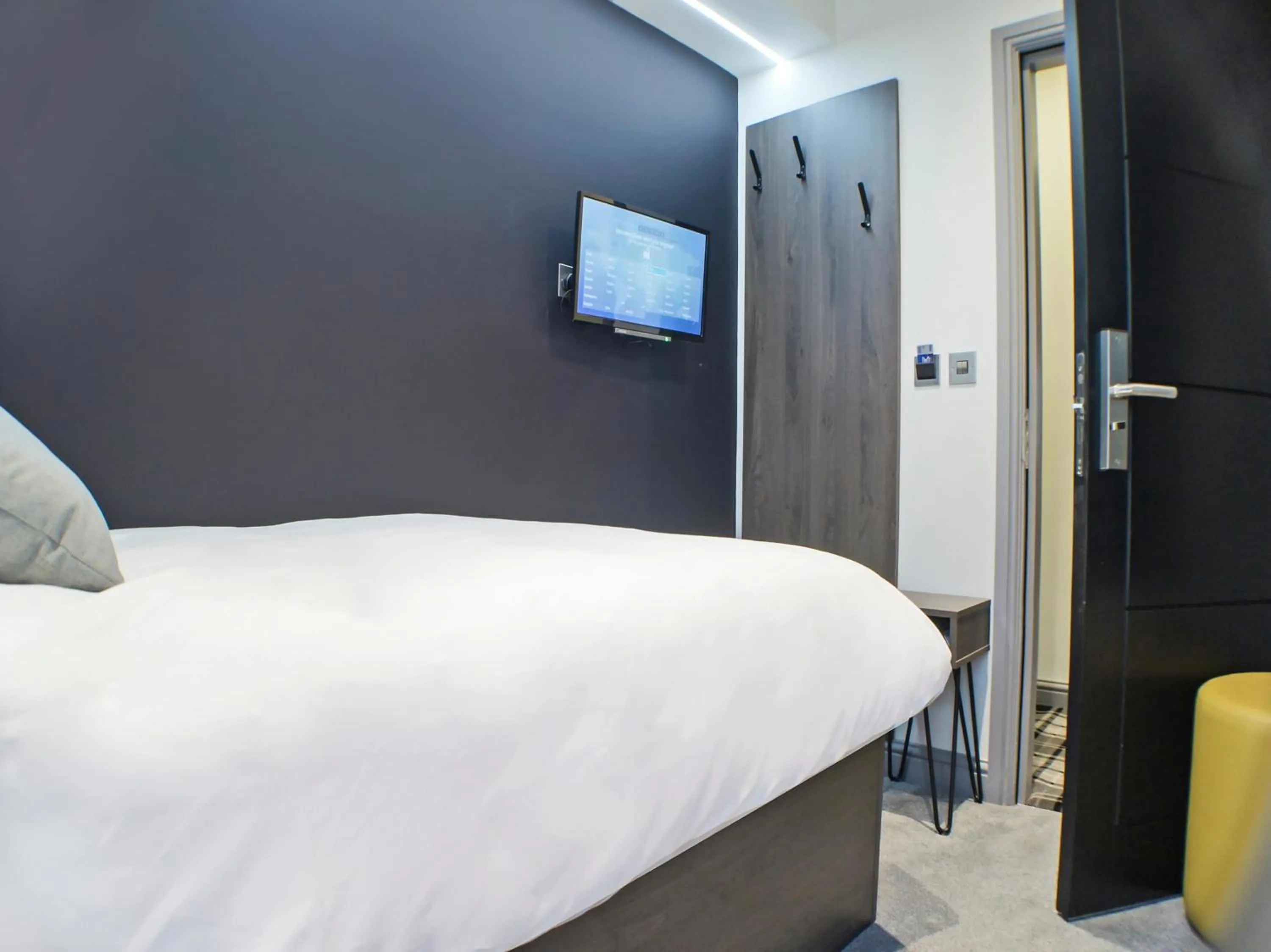 Bedroom, Bed in OYO Tamworth Arms Boutique Pub & Hotel