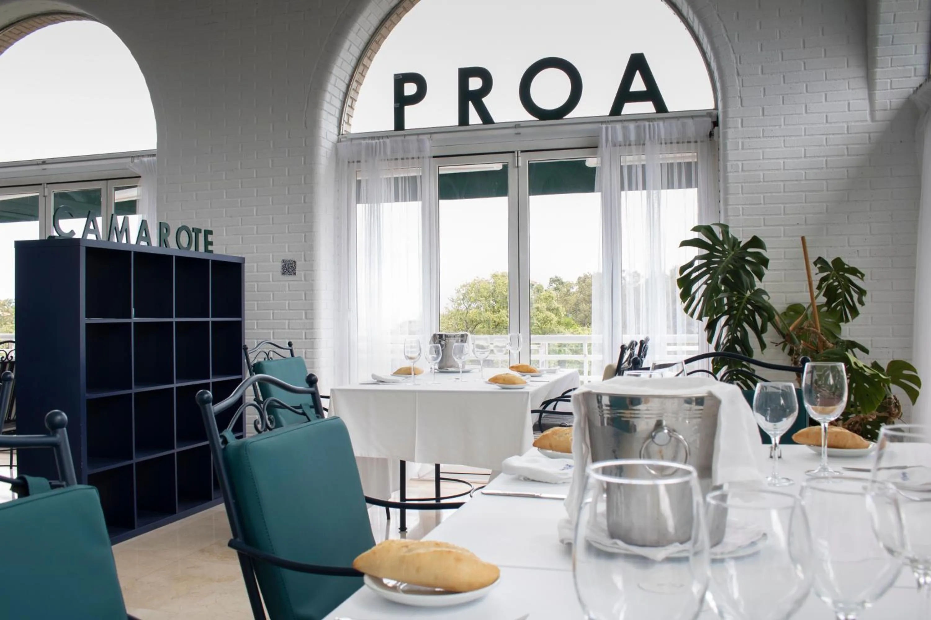 Restaurant/places to eat in Hotel Olimpo