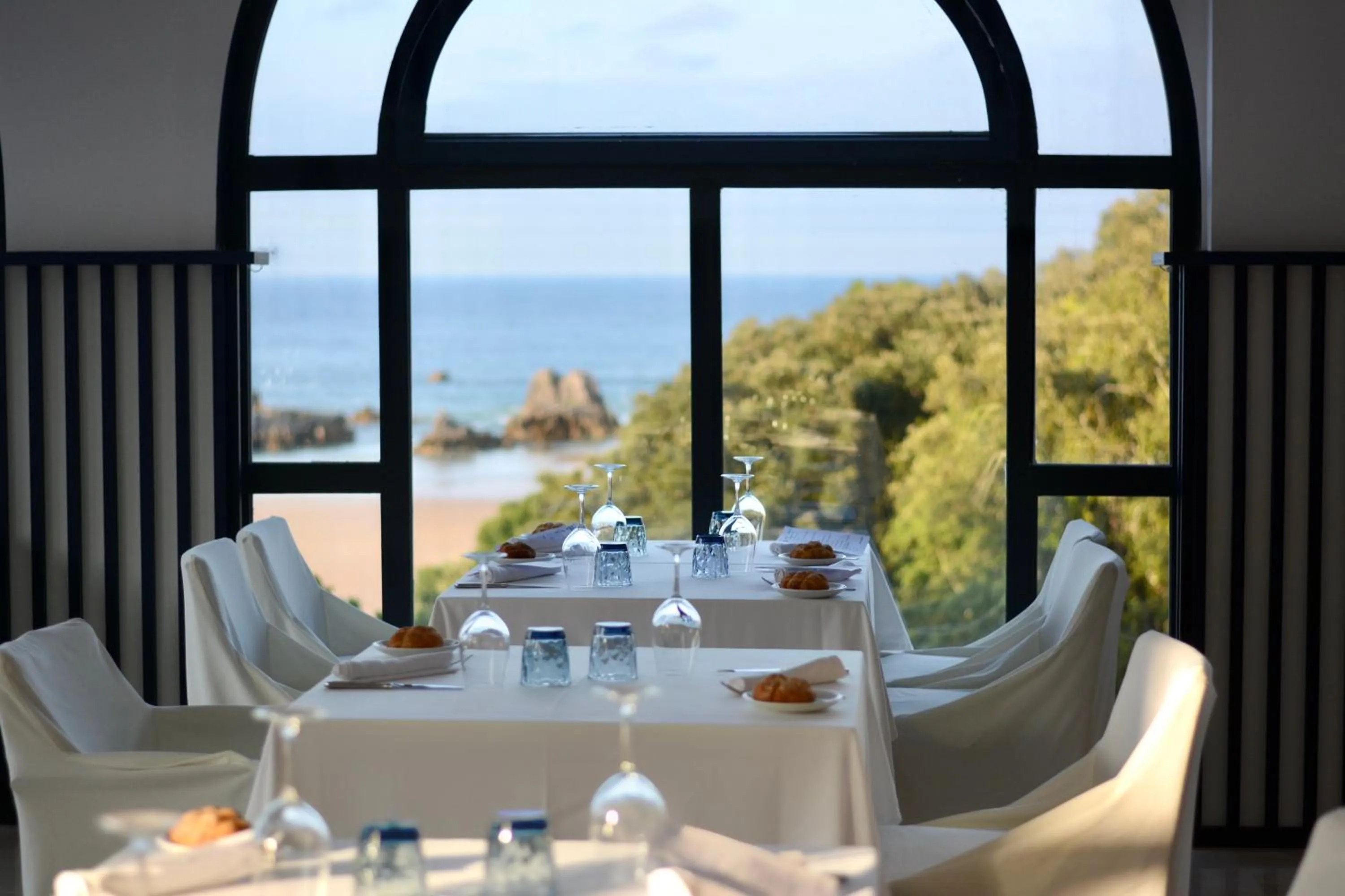 Restaurant/places to eat in Hotel Olimpo