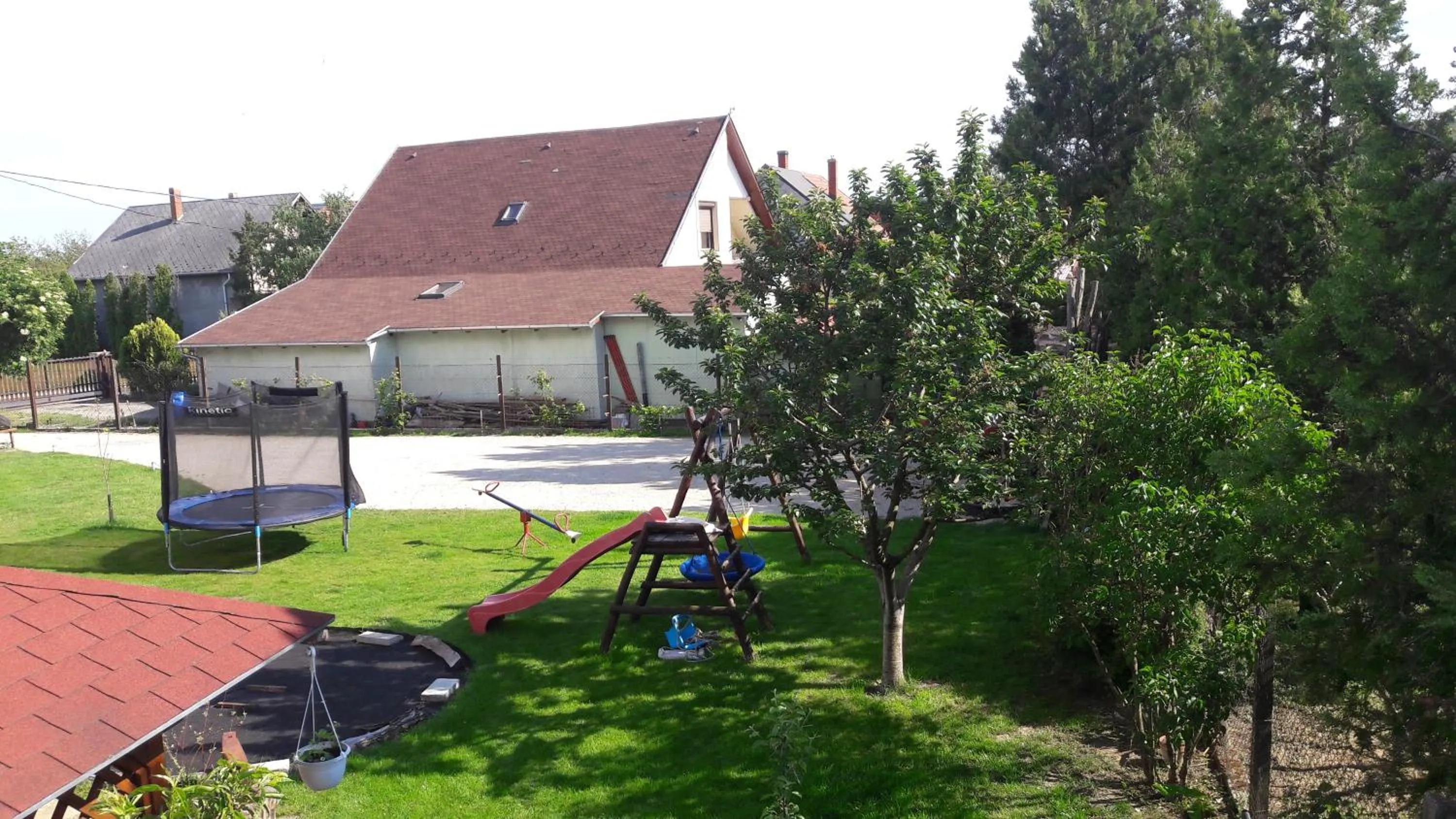 Garden in Szalóky Apartmanház