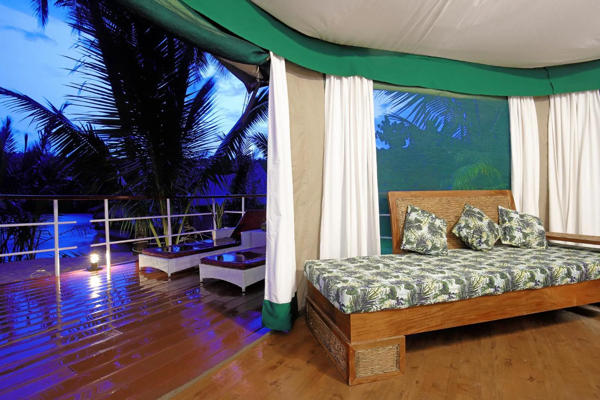 Patio, Bed in Canvas & Orchids Retreat